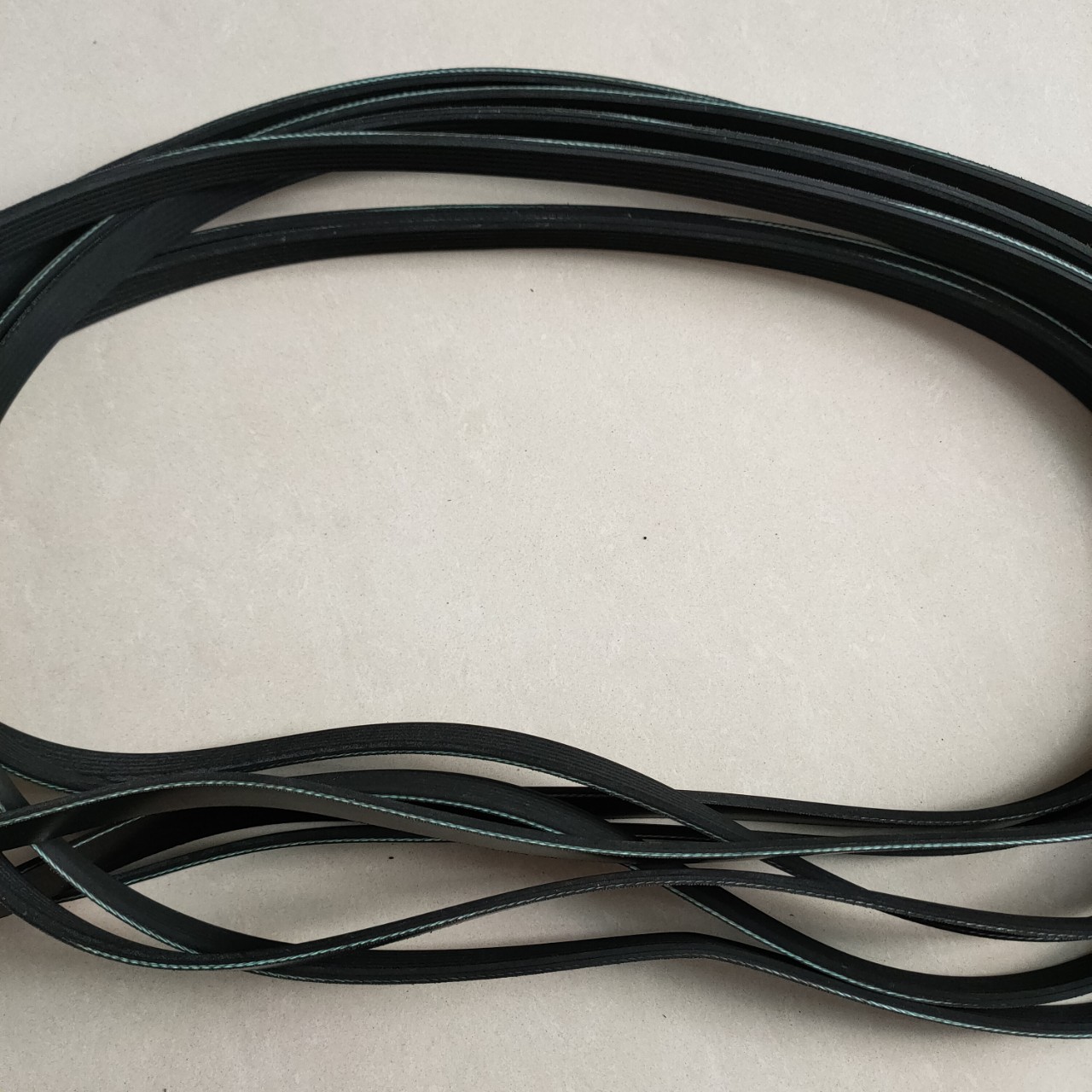 厂家批发各种汽车风扇皮带空调皮带牙带输送带三角带定做型号齐全