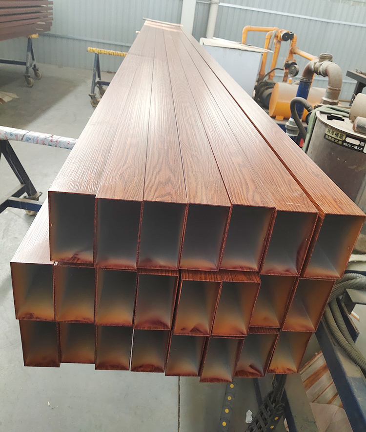 批发阳光房铝合金型材仿真木纹铝方通热转印铝合金管材阳光房铝材