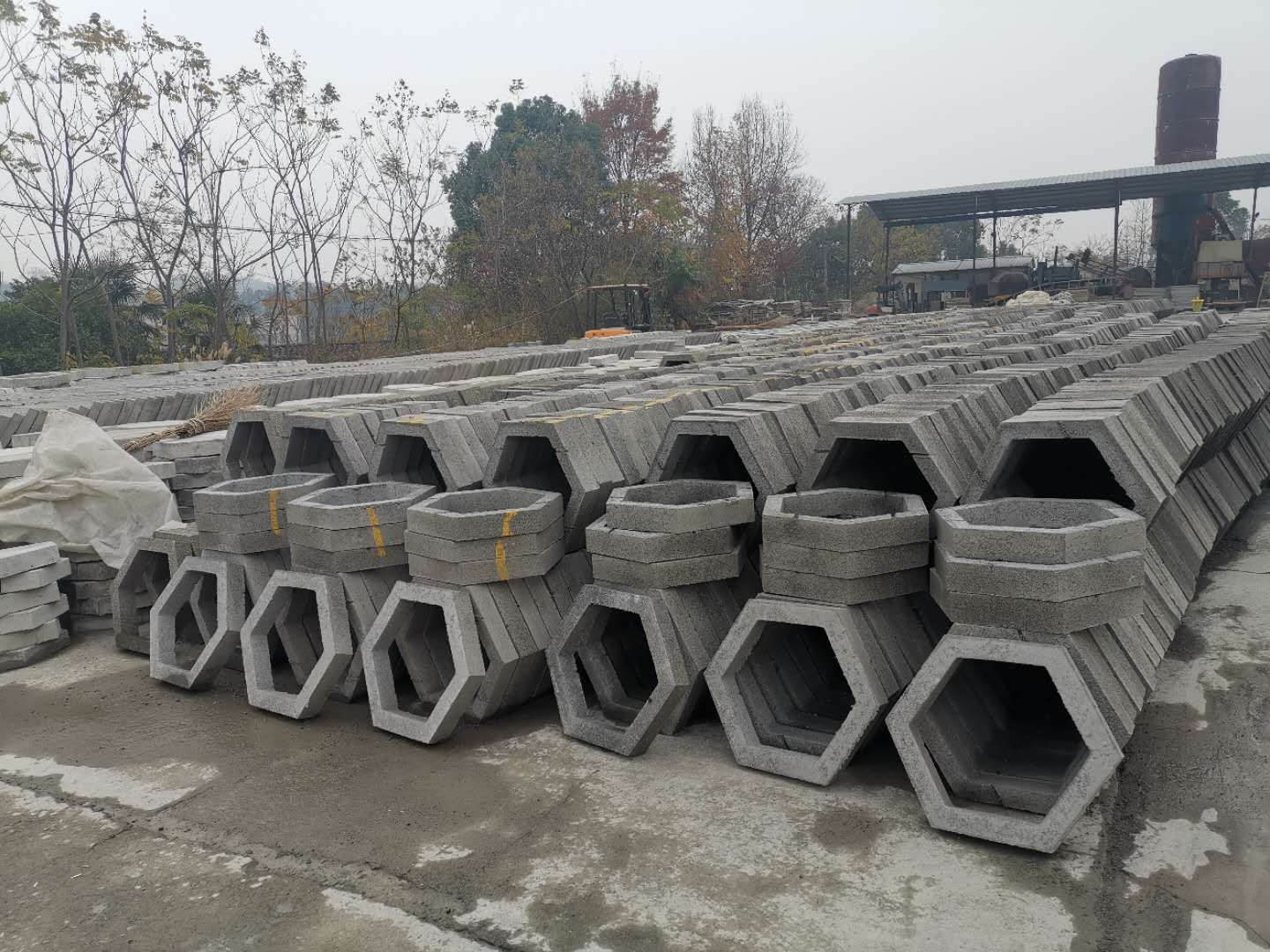 河提沟渠护坡空心六角砖300300mm边长六角砖库存有货质优价廉