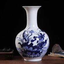 景德镇陶瓷装饰花瓶手绘汾水中式浮雕青花工艺品摆件