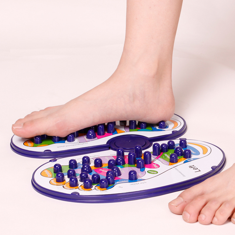 足底穴位按摩器家用脚底经络筋膜指压按摩垫踩压式老人足部按摩器