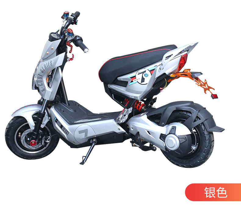 新款酷炫电动代步车战警电动踏板车成人电动摩托车两轮电瓶车批发