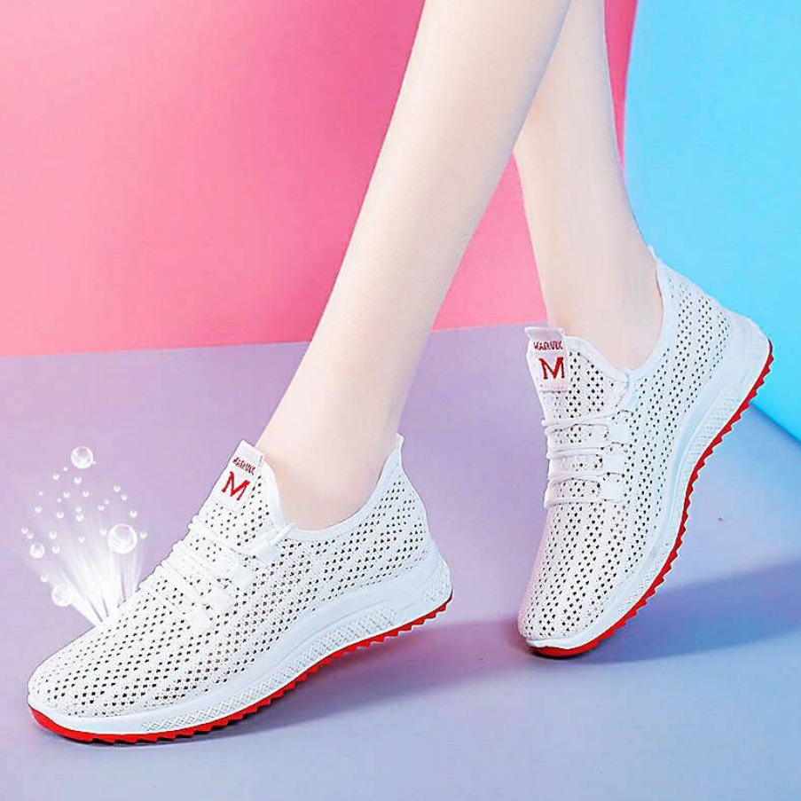 New Old Beijing Cloth Shoes Women's Walking Shoes Soft Bottom Non-Slip Mom Sports Shoes Breathable Cotton Shoes Stylish Casual Shoes