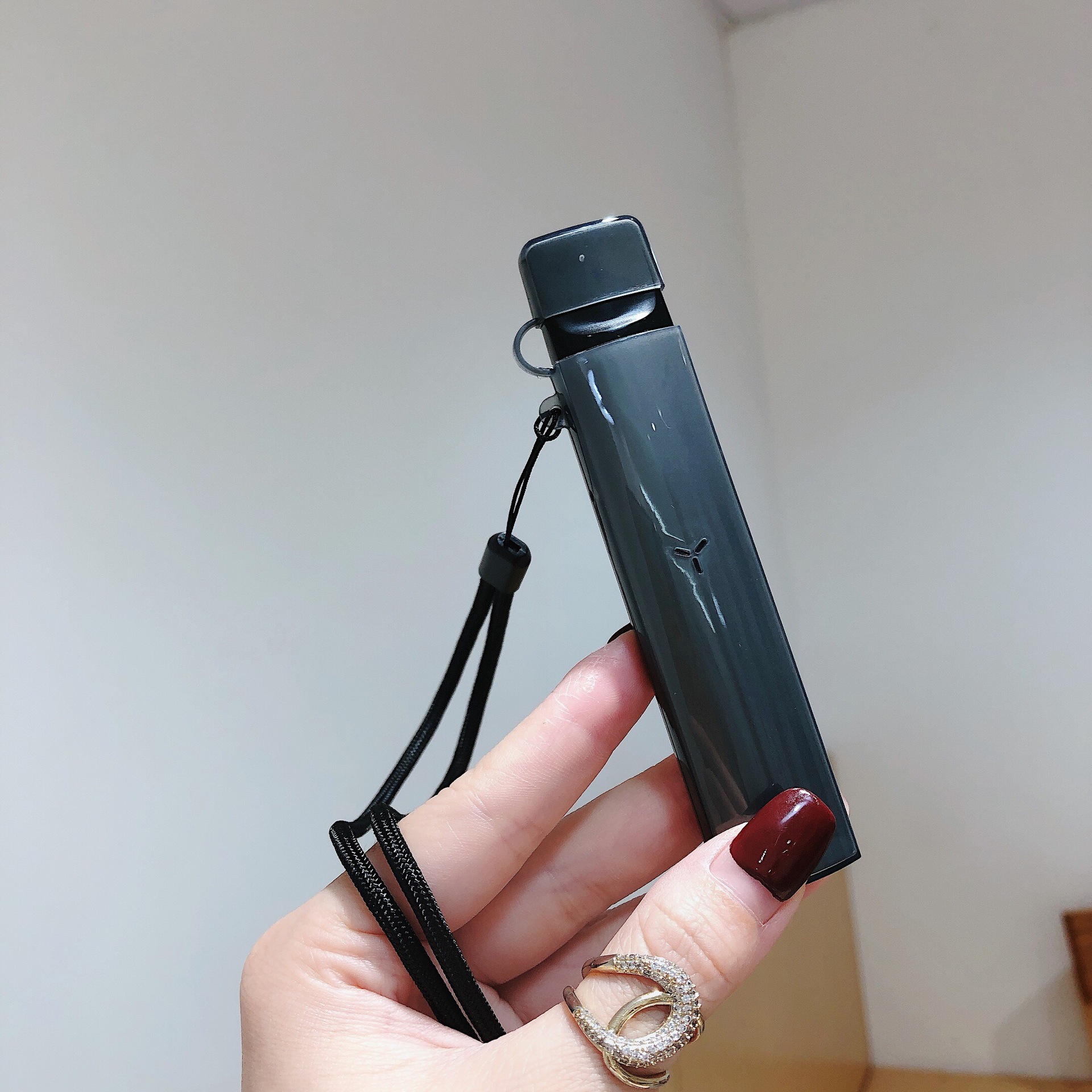 厂家直批,货源充足本店专业订制各种电子烟保护壳 ,我们长期为档口