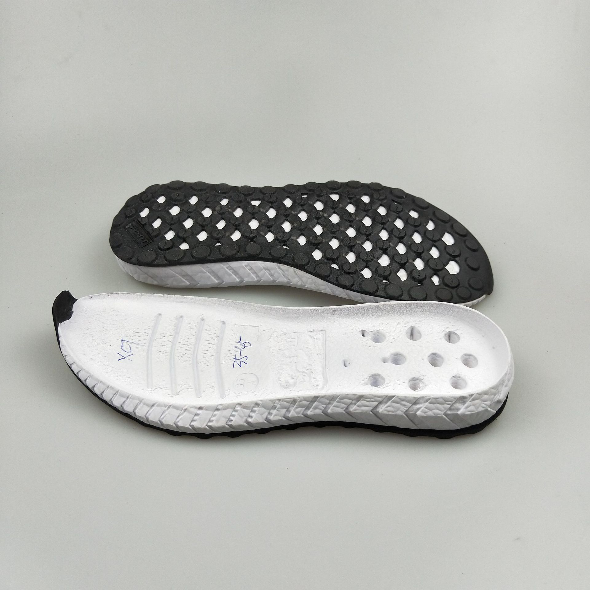 底厂直销爆米花运动鞋底 md组合rb材质 耐磨防滑 男女款