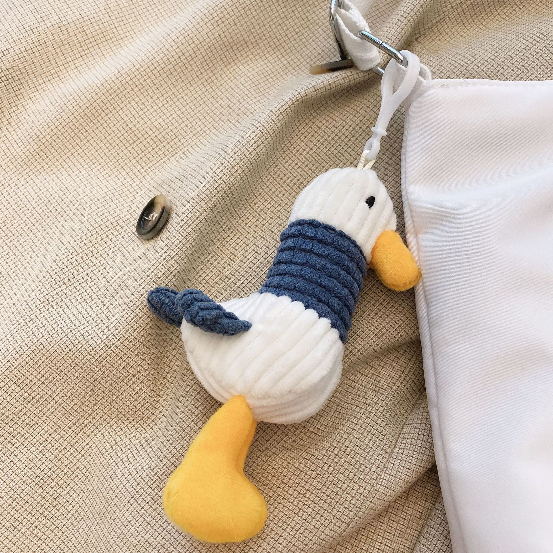 网红鸭屁股帆布包可爱包包女包新款大学生单肩包文艺个性斜挎包潮