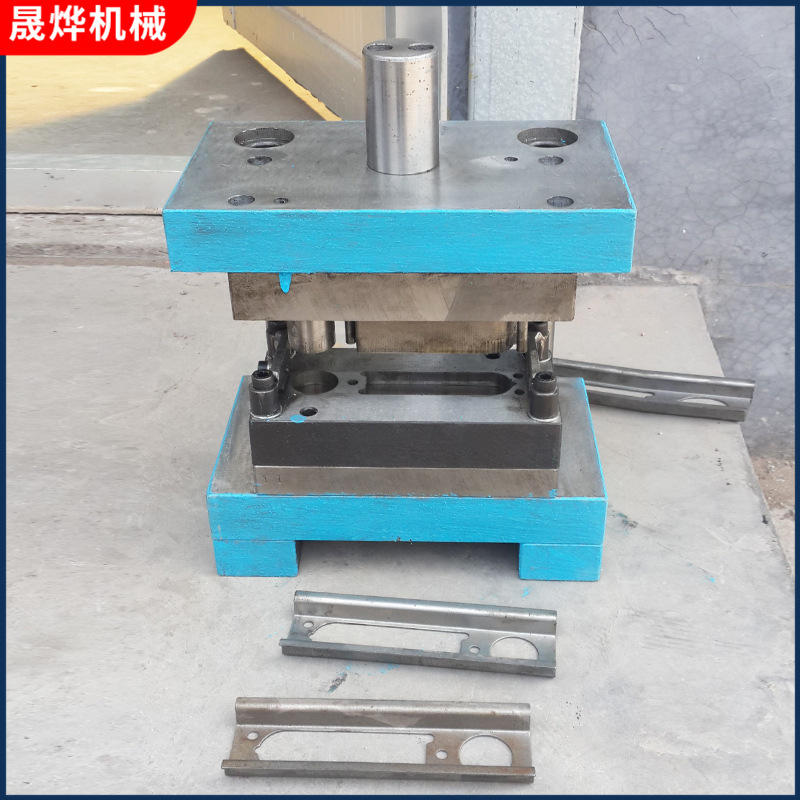 厂家供应 铝合金门窗模具 注胶 销钉 水槽 压线 角码孔-报价-阿里巴巴