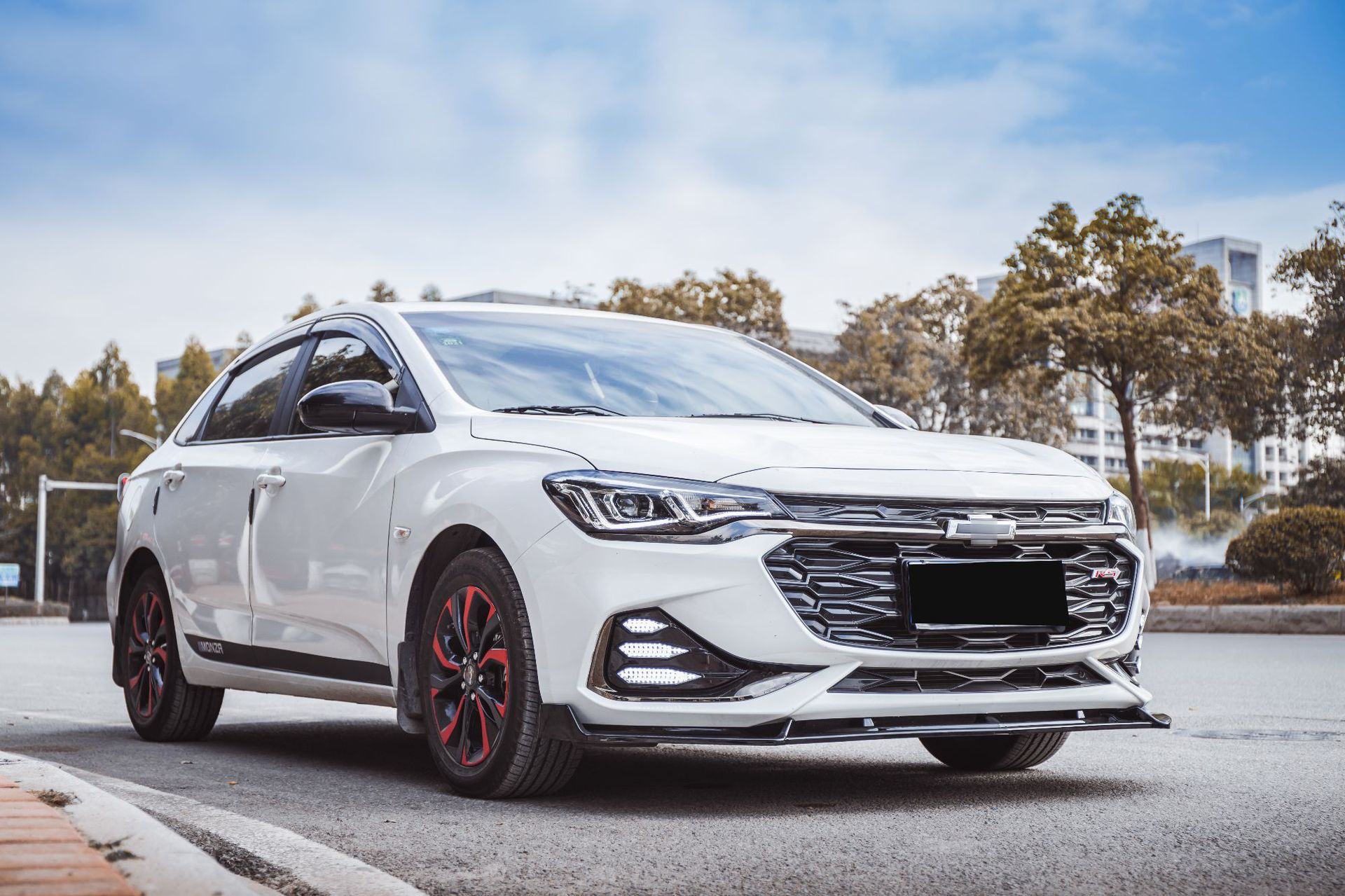 适用于雪佛兰科鲁泽改装前铲包围克鲁泽rs专用前唇装饰防撞胶条贴