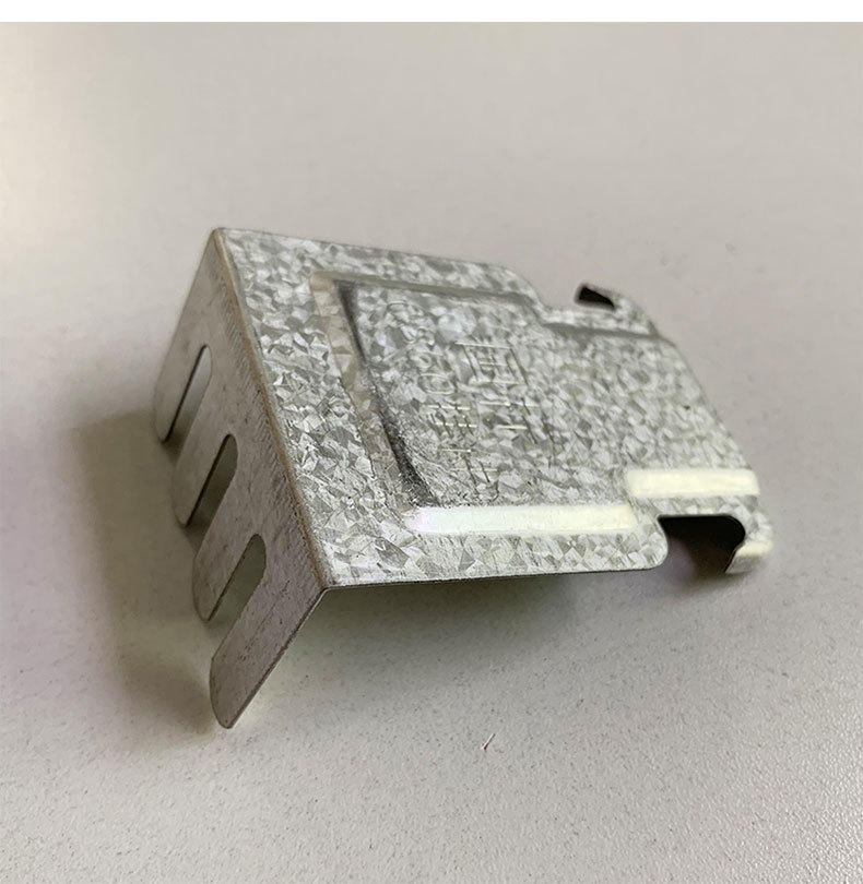 龙骨连接件5060吊挂件厂家镀锌件轻钢龙骨配件50吊挂件60吊挂