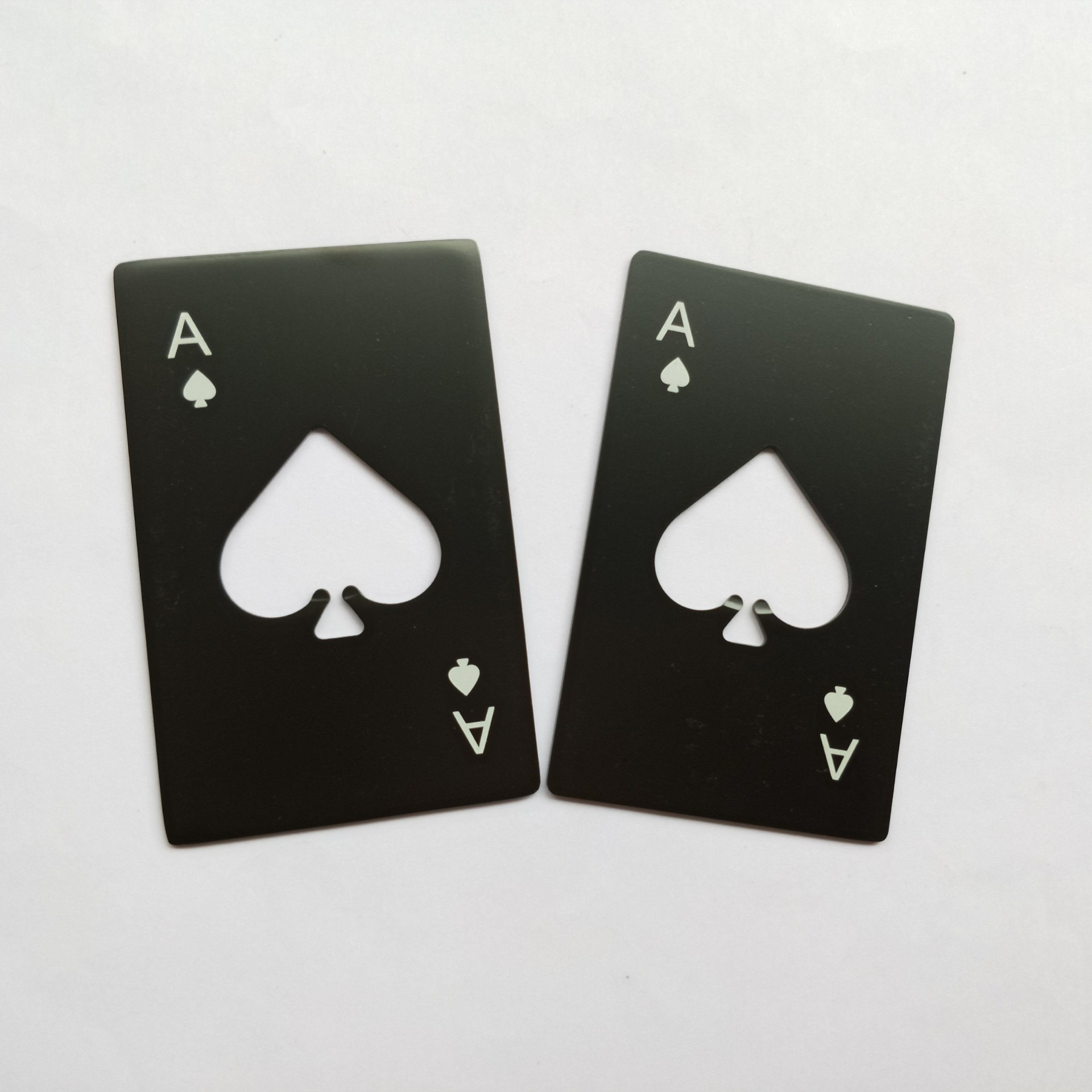 厂家供应不锈钢黑桃a扑克牌金属啤酒开瓶器卡片式酒起子开盖器