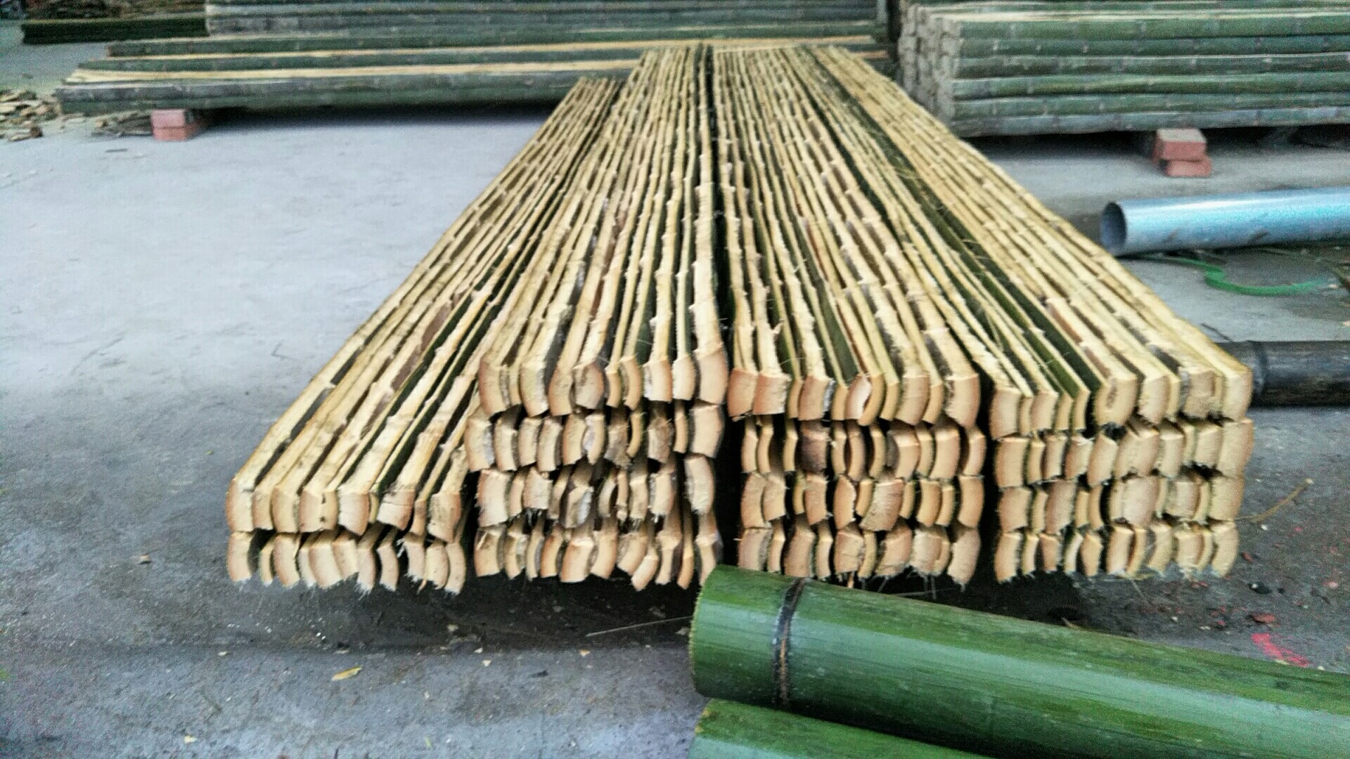 厂价优惠 楠竹竹架板 毛竹片 竹片 竹块 竹竿 竹制品_竹板材_木质材料