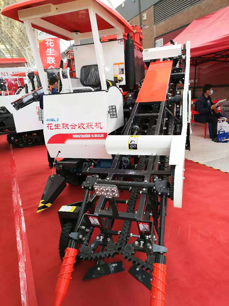 4hbl-2型花生联合收割机 自走式刨花生摘花生果机自动