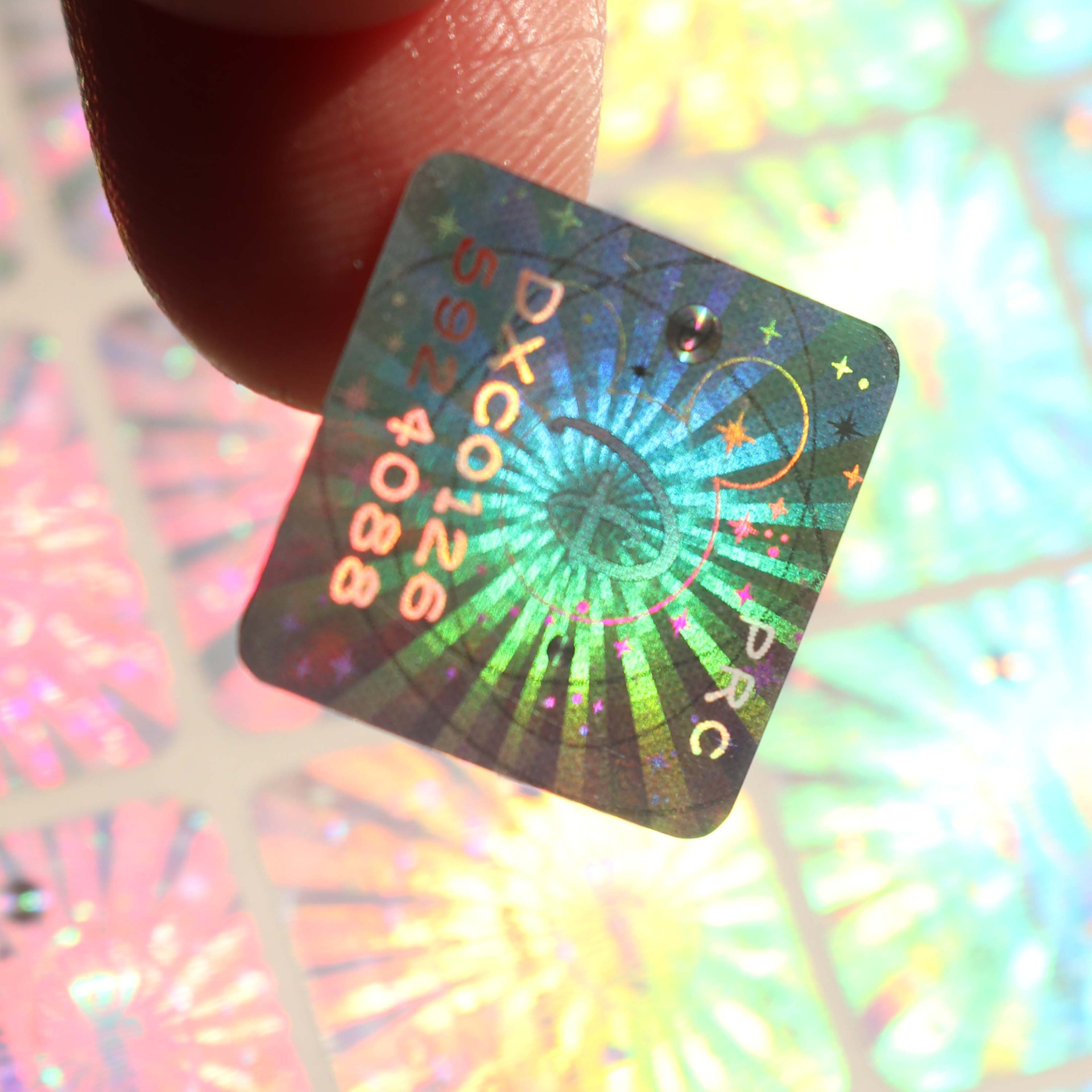 二维码全息镭射效果揭开防伪防伪商标订做批发厂商激光防伪标印刷