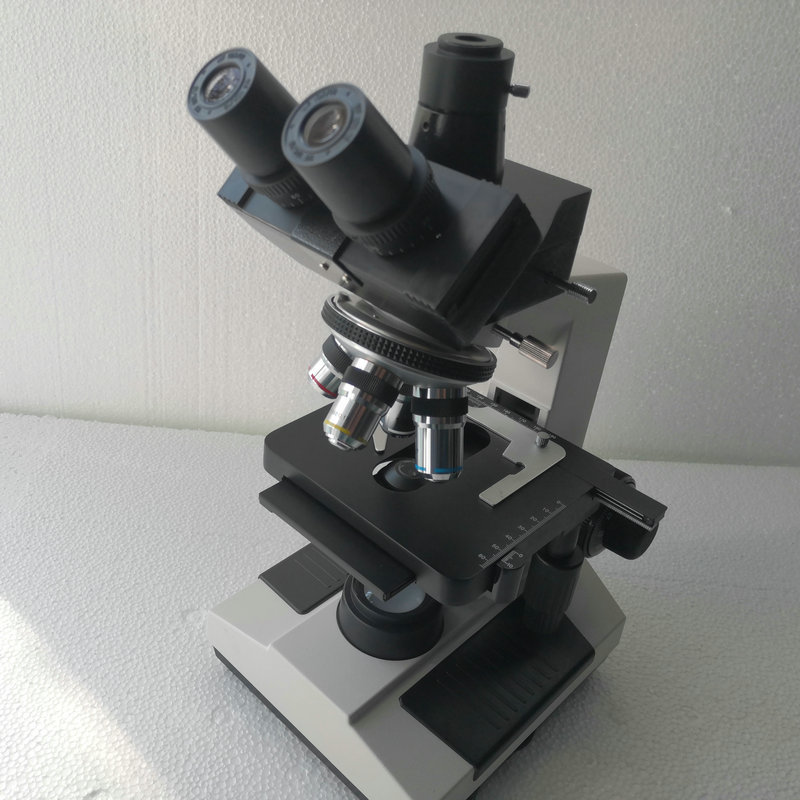 yjsx211-ccd生物显微镜 摄像三目头四孔转换器na 1.25阿贝聚光镜