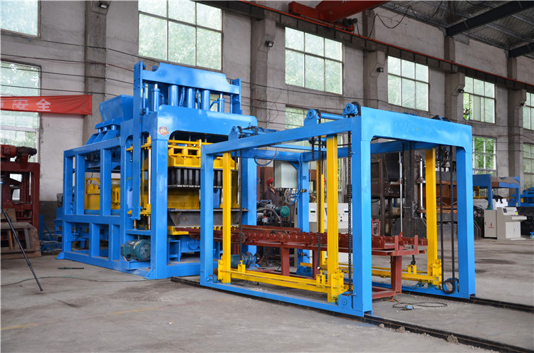 供应优质出口的:大型制砖机qt10-15混泥土砌块机 透水砖成套设备
