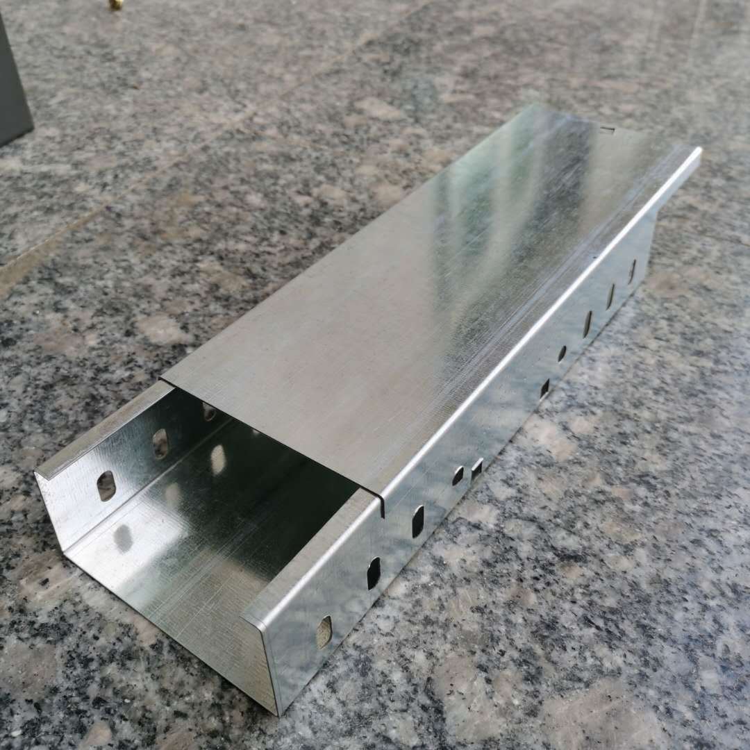 300*100槽式桥架防火喷塑电缆热浸锌镀锌金属桥架线槽强弱电梯式