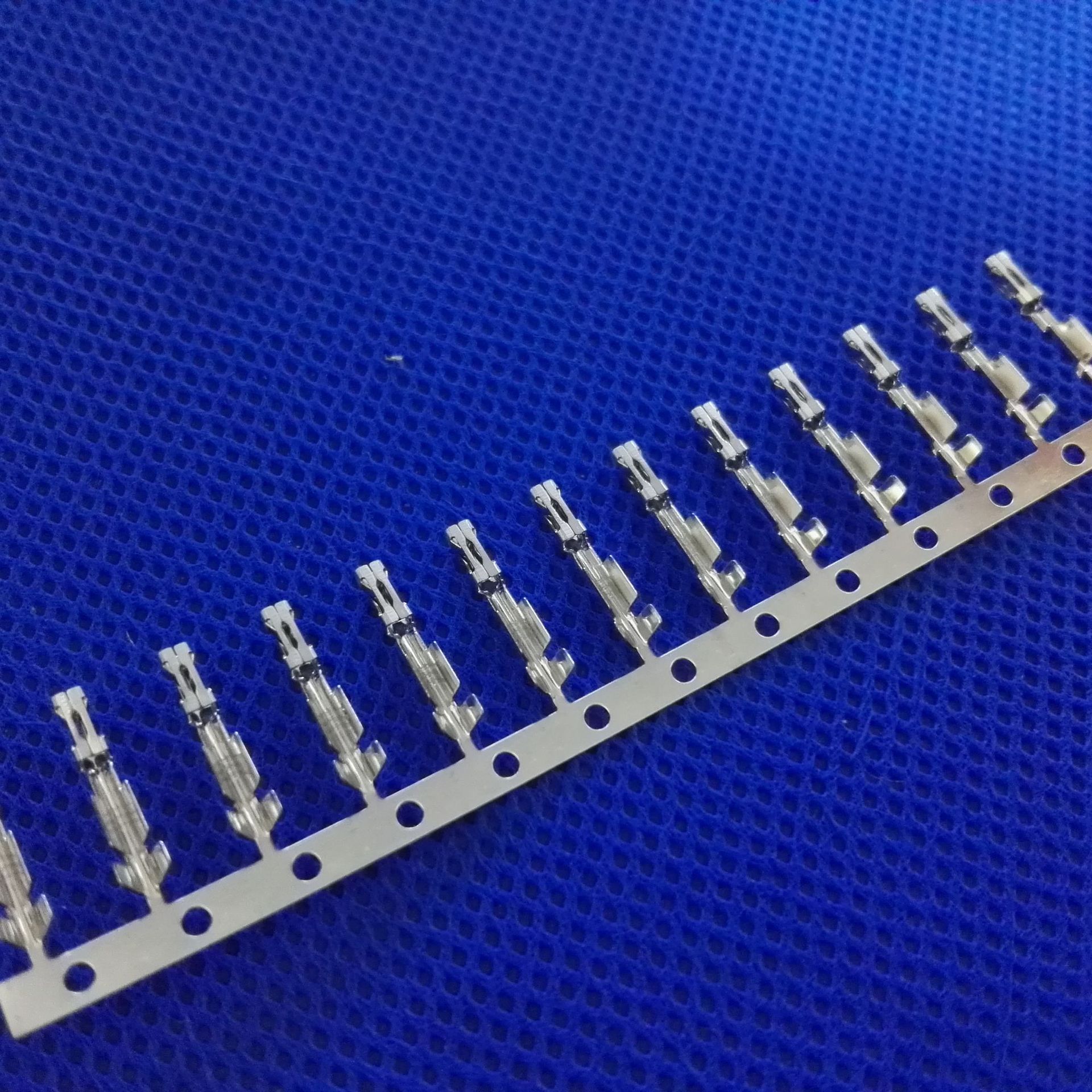 amp 87523-5 a2549t 102387-6 -4 -2配套镀锡端子