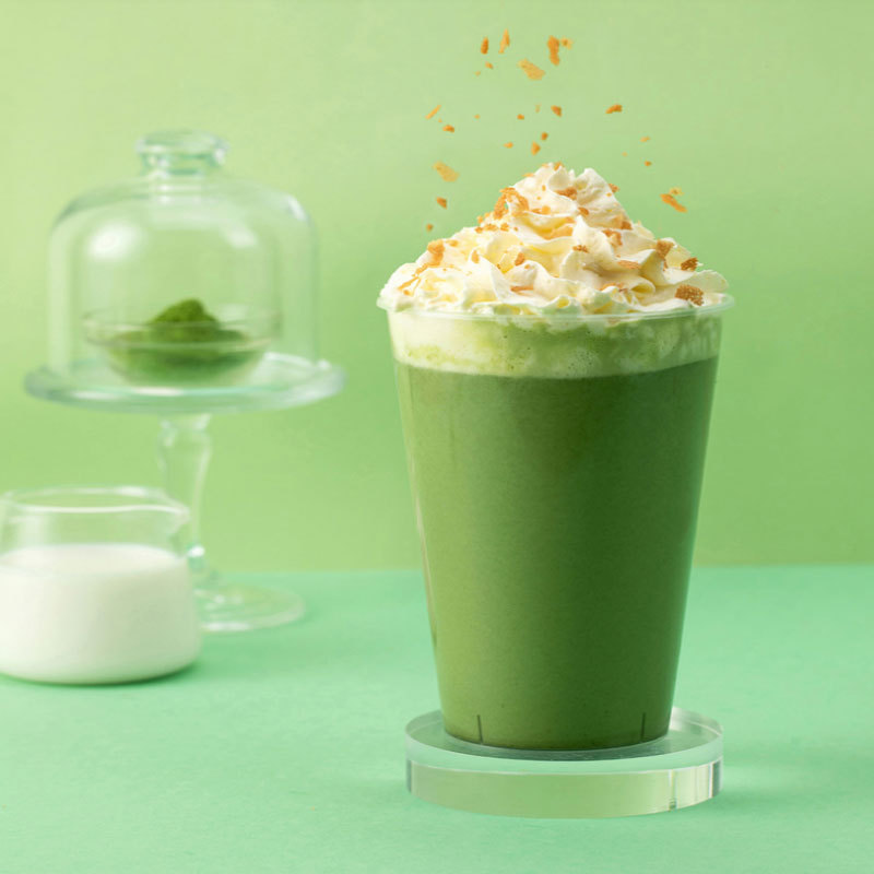 牛奶100-150克,抹茶拿铁粉3勺-4勺3,抹茶冰沙:冰块200克-250克,2,抹茶