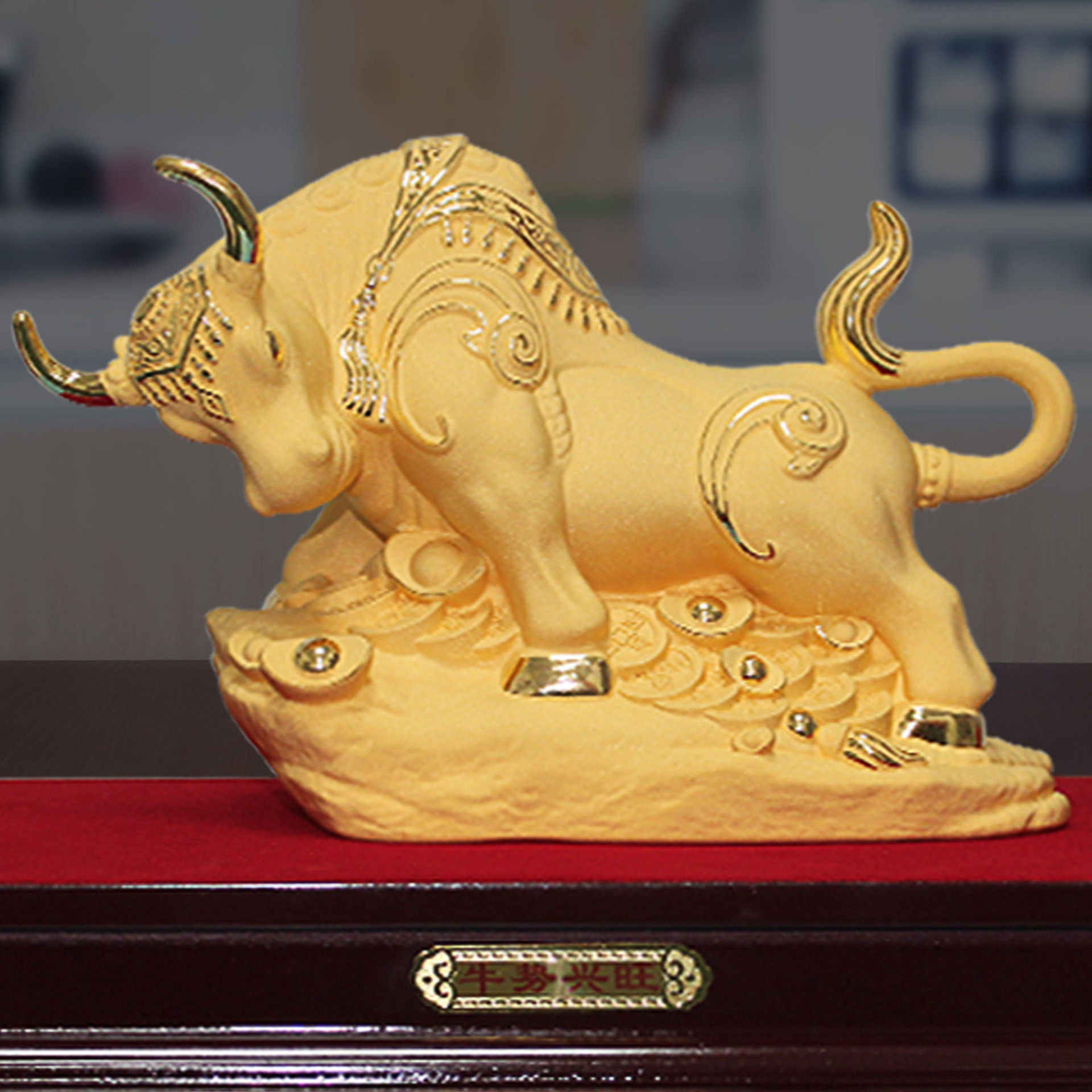 新款旺财2021牛年绒沙金摆件 足银999工艺品金牛礼品商务办公定制