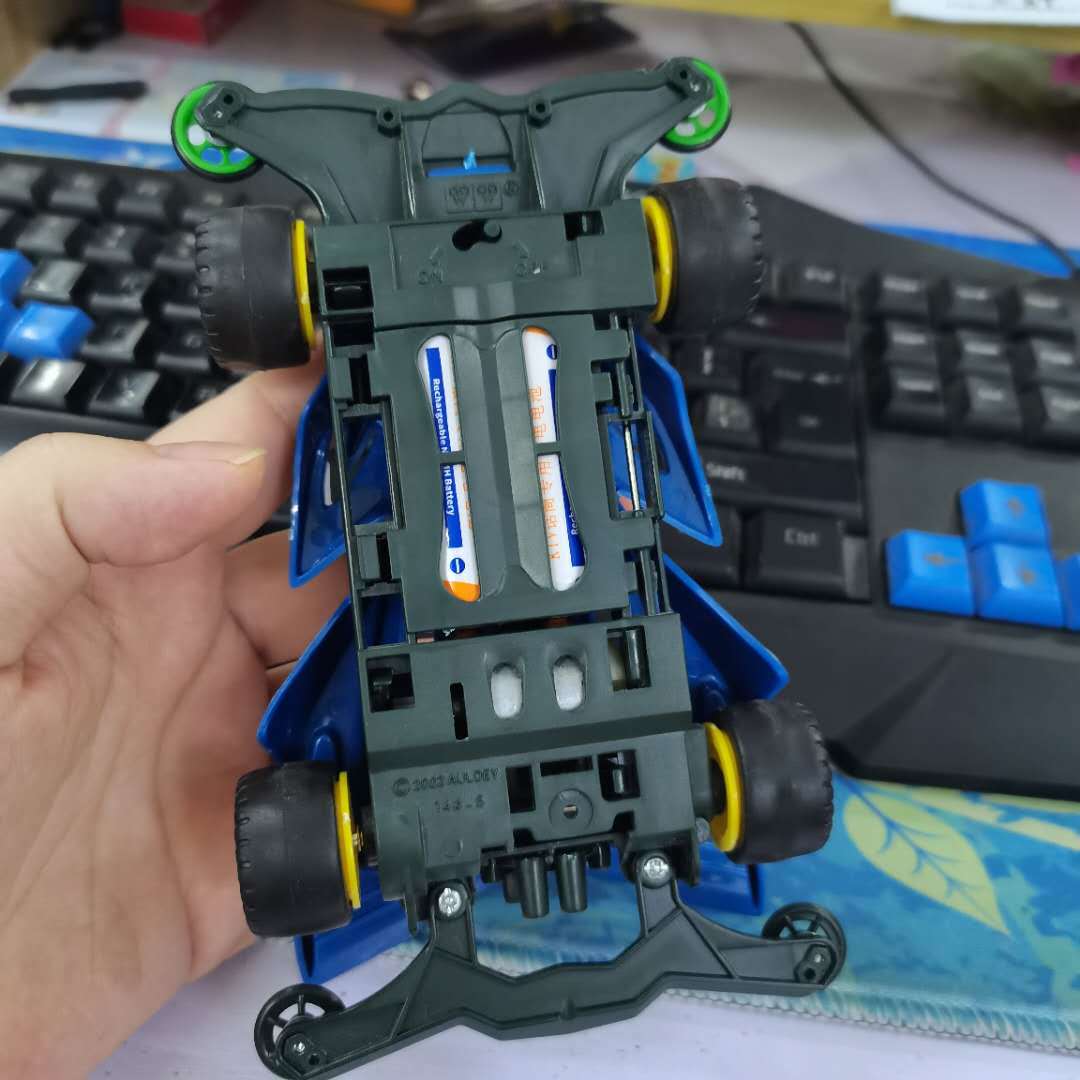 奥迪四驱车梦之队20周年经典魂惊雷终结者魂银电拼装组装赛车玩具