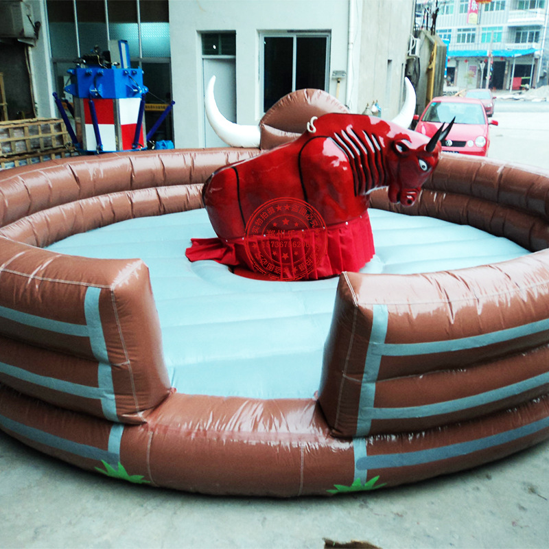 疯狂斗牛机年轻人挑战都市斗牛机成人摆摊赶庙会摇摆机游乐设备