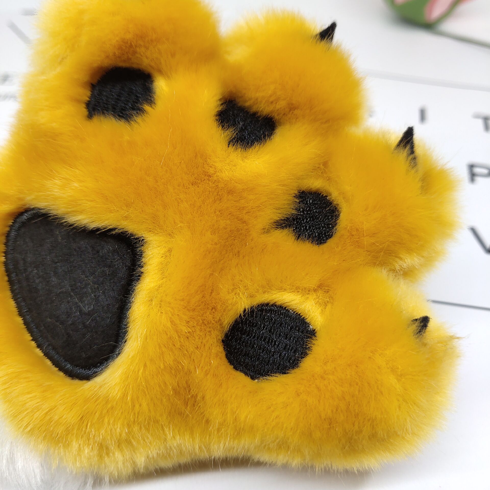 毛绒玩具新品虎掌豹纹熊手掌 儿童服饰配件挂饰 老虎爪子挂件批发