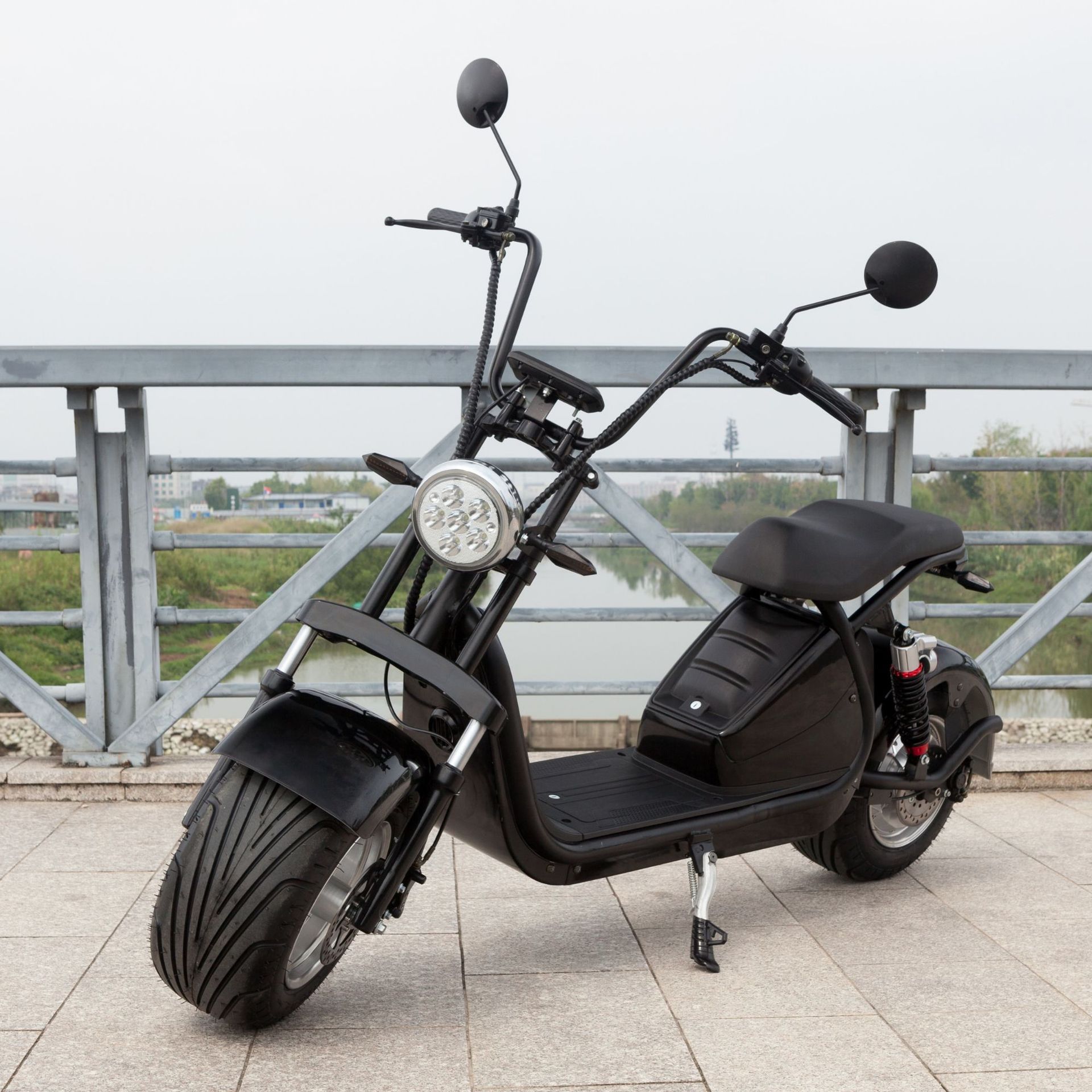 新款哈雷电动车城市双人代步踏板电瓶车摩托跑车成人大轮宽胎滑板