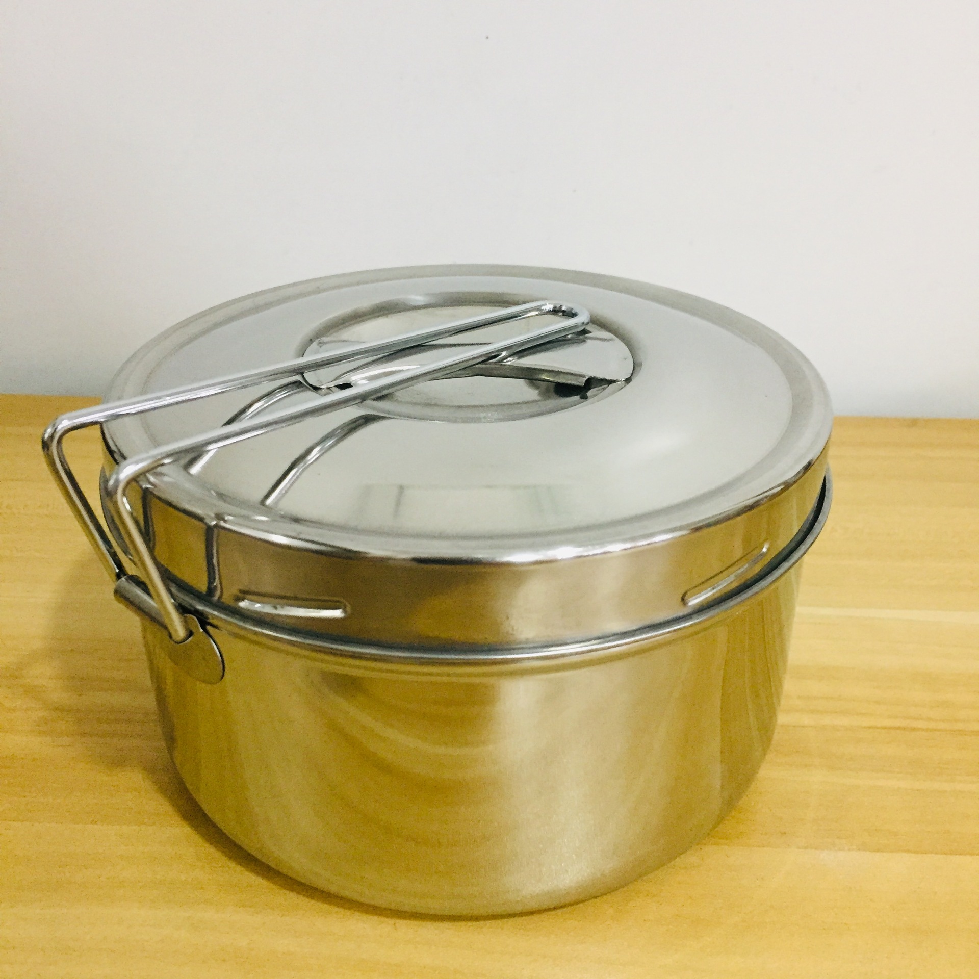 不锈钢饭盒 螺口圆饭盒 餐盒便当盒带格 防烫户外带提手锅 快餐杯