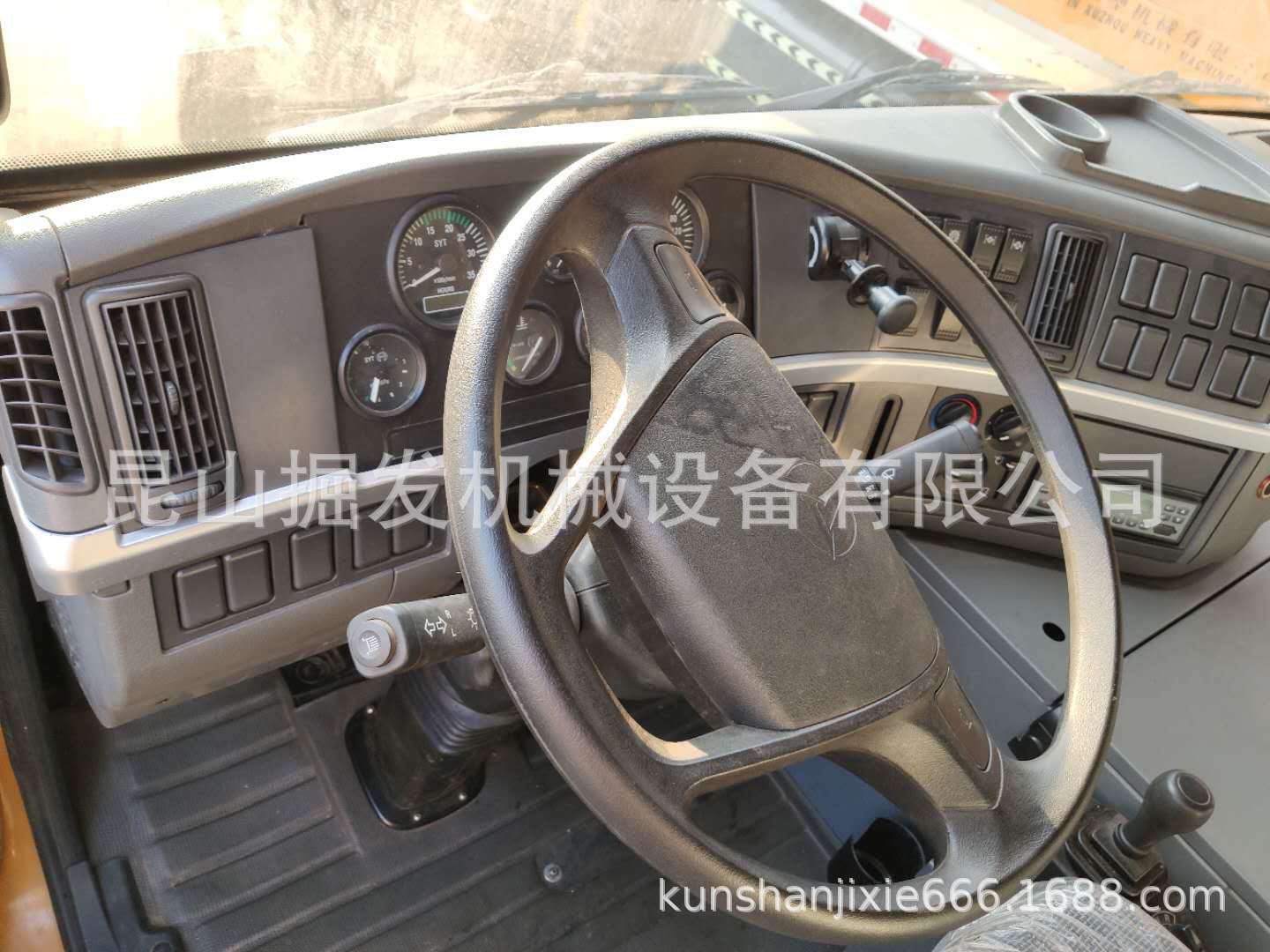 三一130吨起重机 100吨汽车吊 吊车 吊机 随车吊 履带吊出售