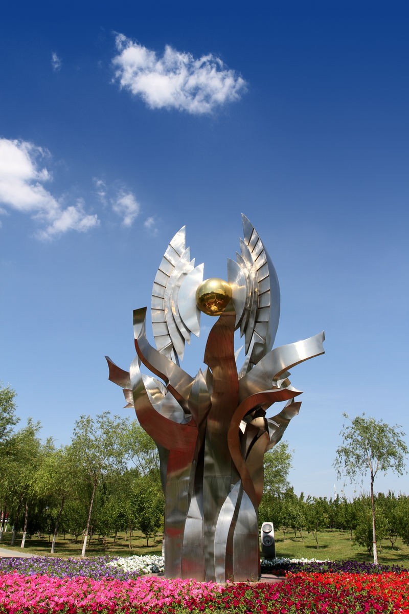 大型不锈钢镜面雕塑公园广场园林景观雕塑白钢彩绘厂家直销