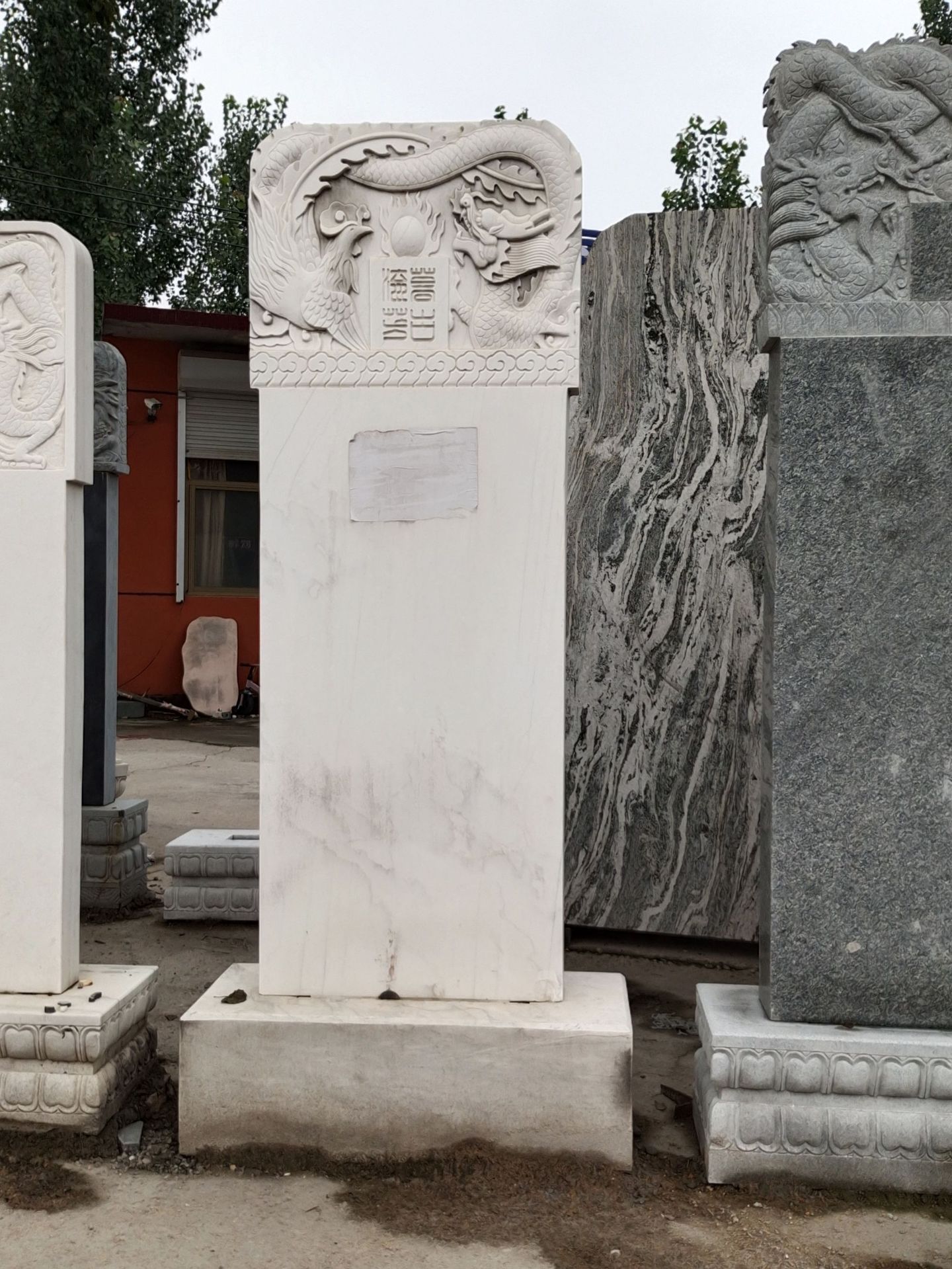 修建祖坟墓碑加工定做农村家族墓碑汉白玉龙凤碑中国黑组合墓碑