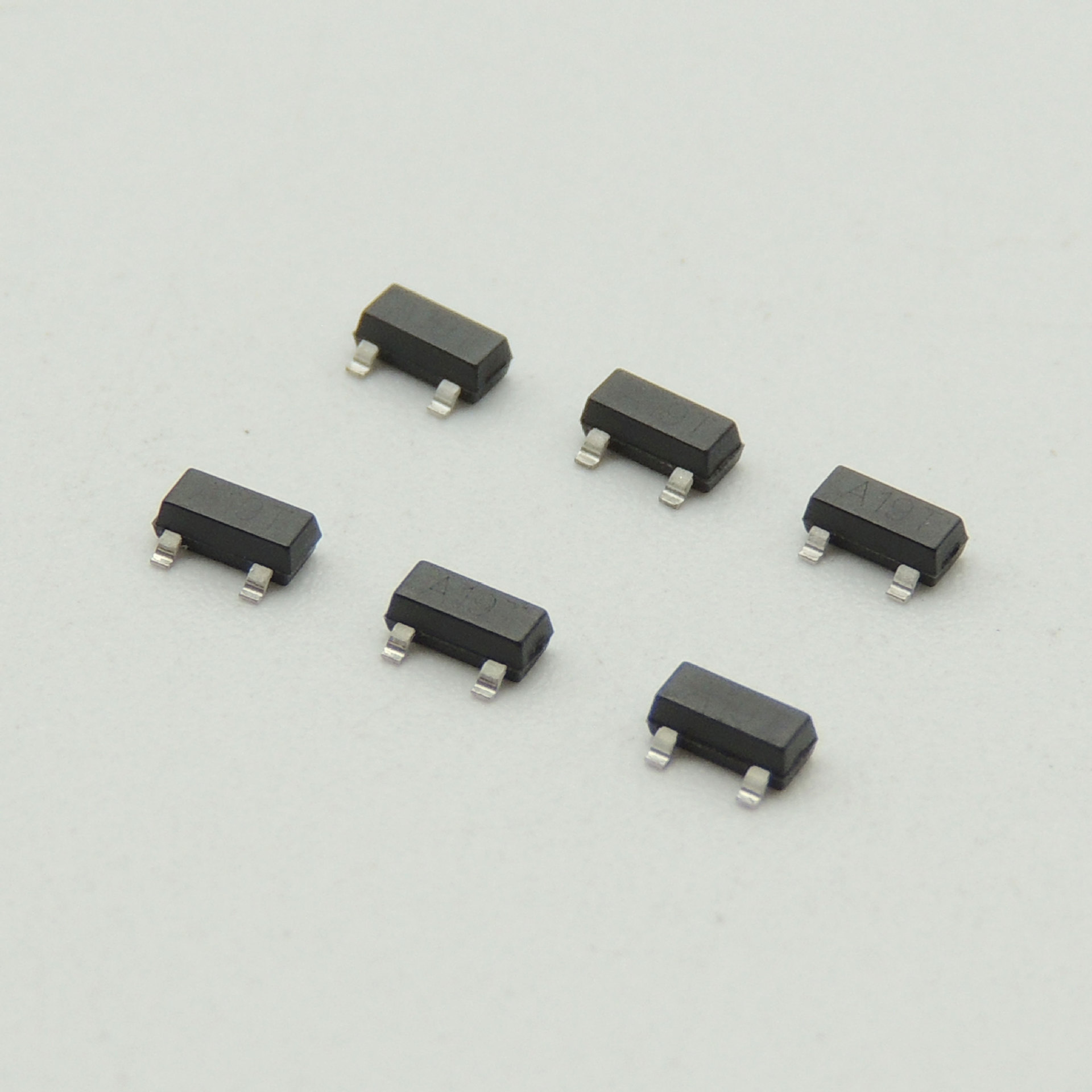 sot-23直插封装 高压mos管 单向可控硅 贴片功率三极管 场效应管