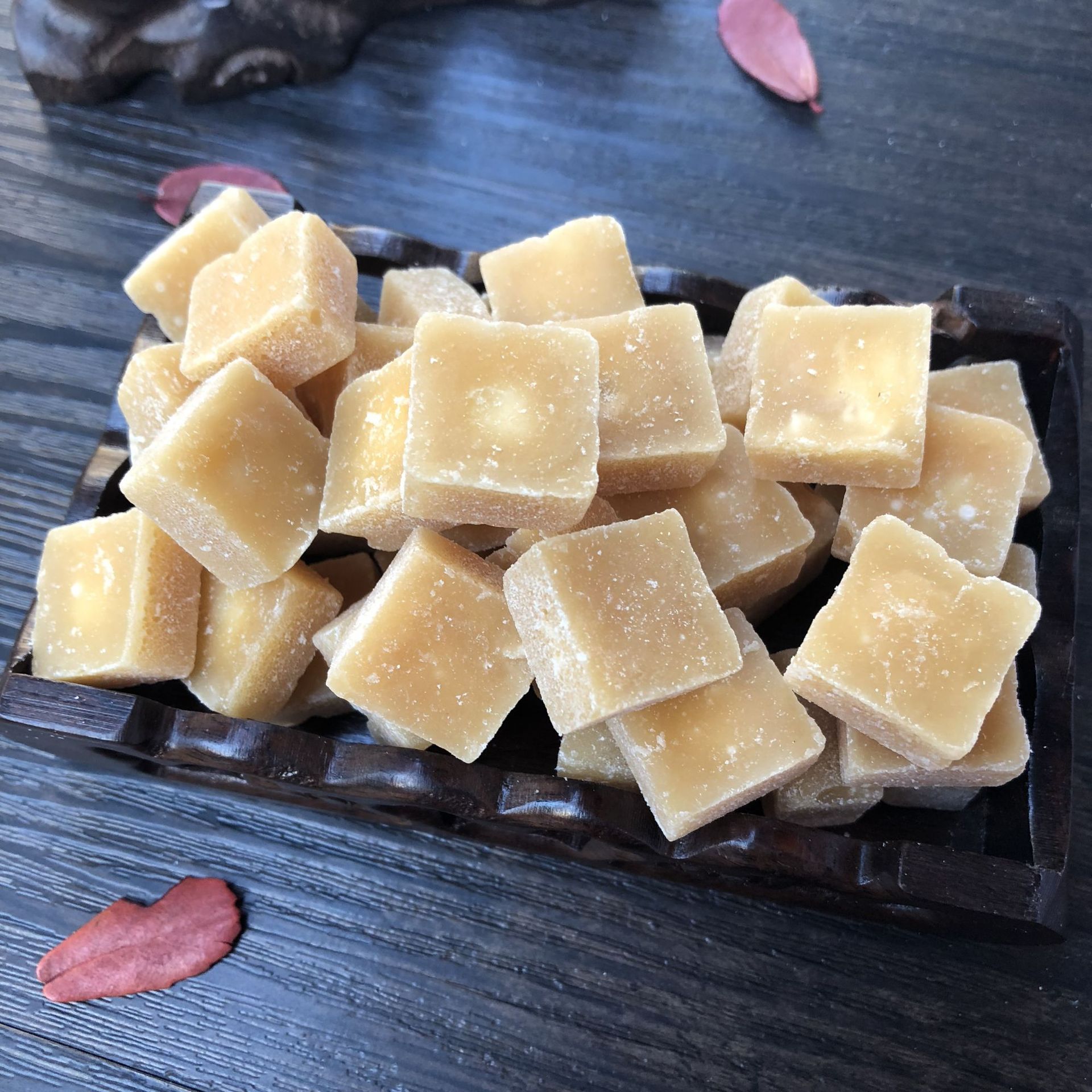 跑江湖地摊热卖梨膏糖冰含片 甘草梨膏糖散装 润喉糖