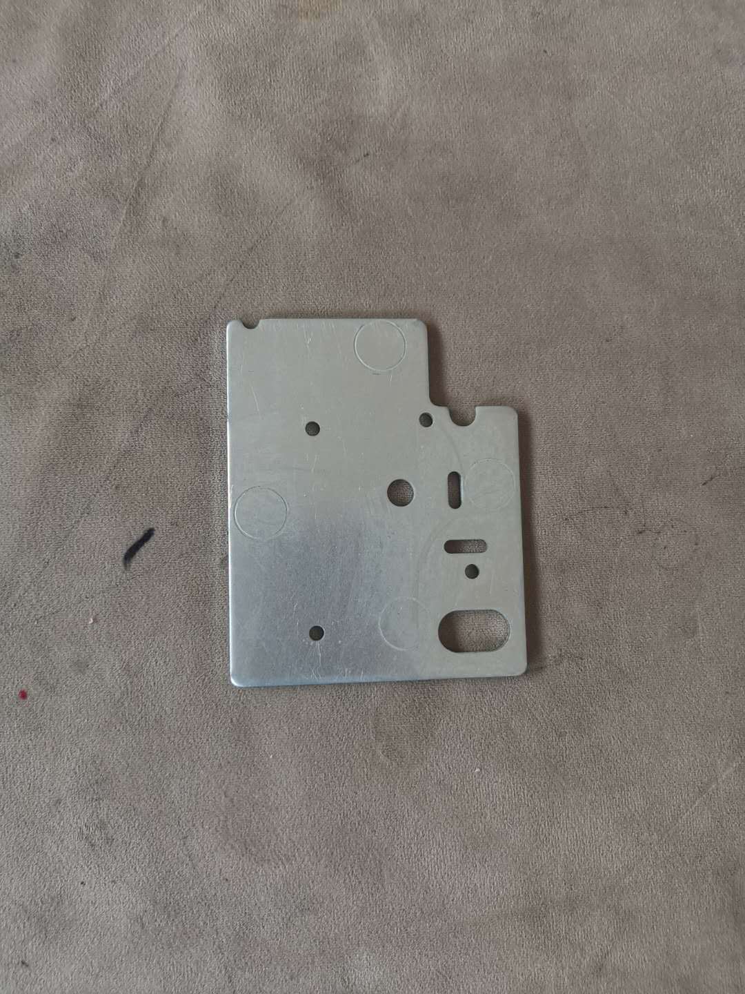 顶盒盒铁配重块