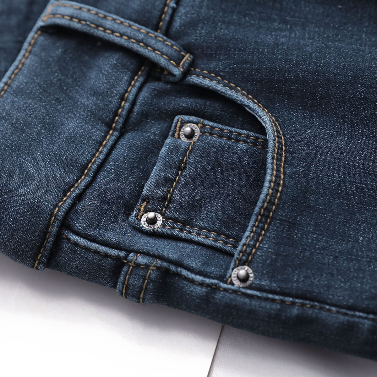 011820高腰老爹裤加绒豹纹贴标牛仔裤女冬款显瘦宽松直筒哈伦裤