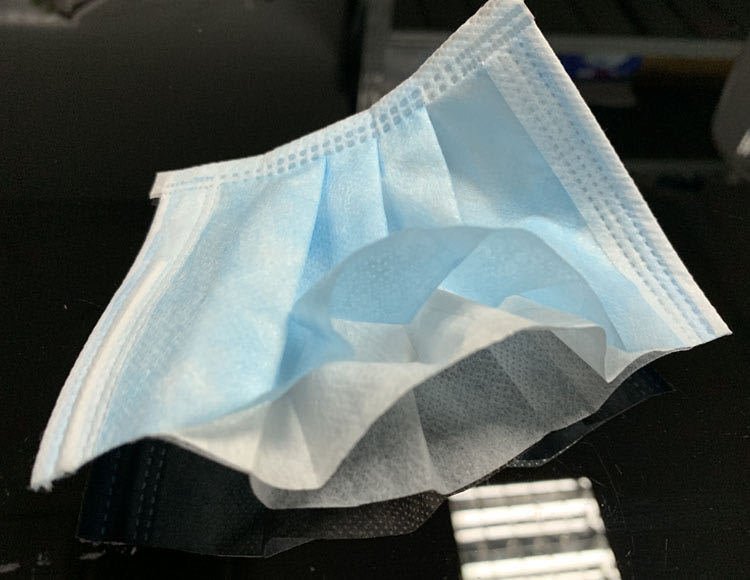 洛华医用外科口罩 三层独立包装熔喷布一次性挂耳式口罩