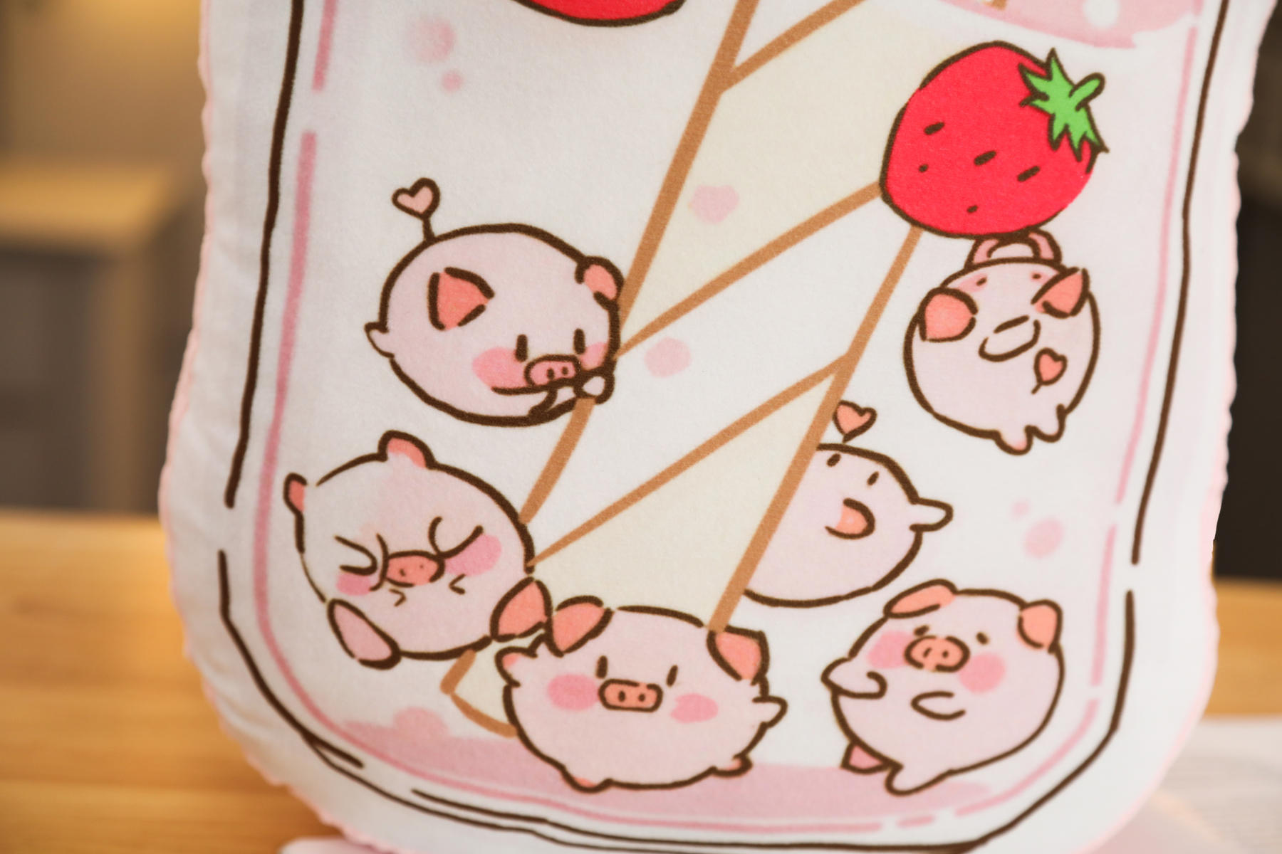 创意珍珠猪奶茶抱枕漫画饮料系列毛绒靠垫装饰拍照少女心礼物定制