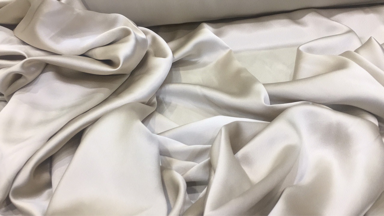 真丝素绉缎22姆米140门幅桑蚕丝服装连衣裙旗袍弹力素绉缎