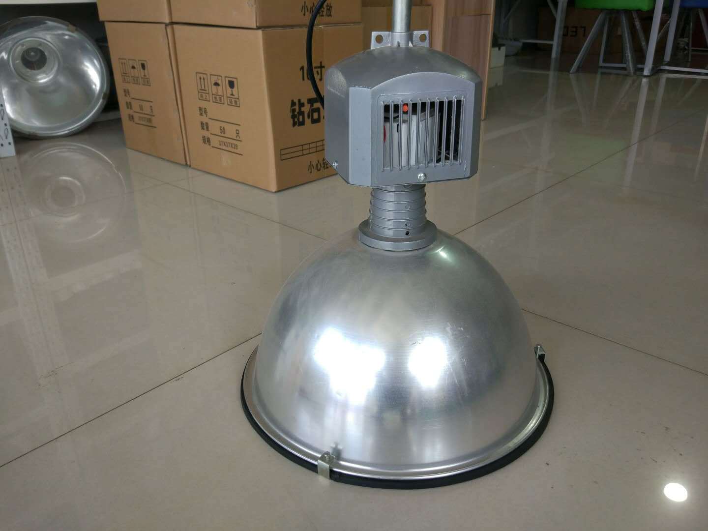亚明金卤灯厂房照明工矿灯高效照明70w150w250w400w工厂照明灯