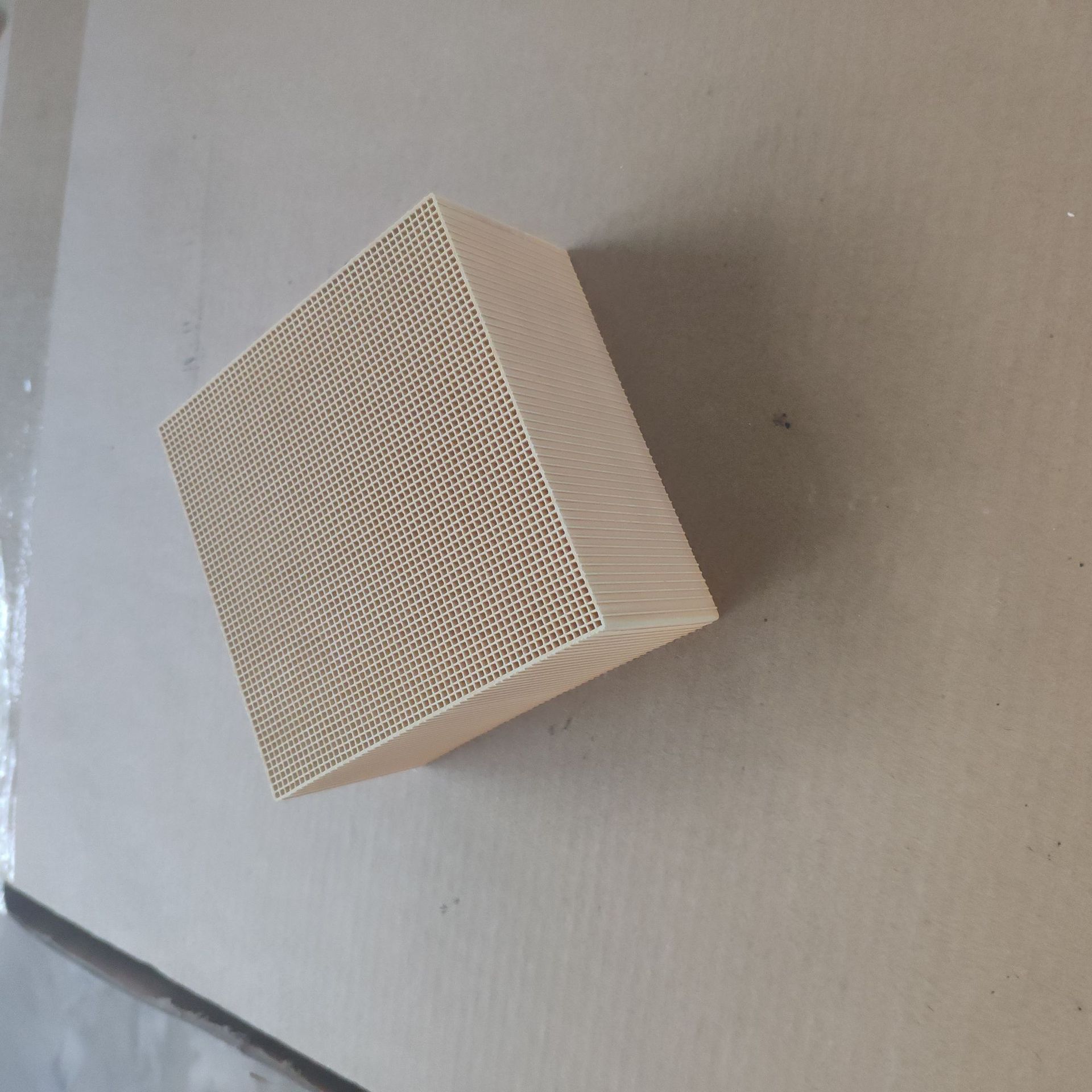 贵金属催化剂 蜂窝状钯催化剂pt pd催化剂 催化燃烧有机废气处理