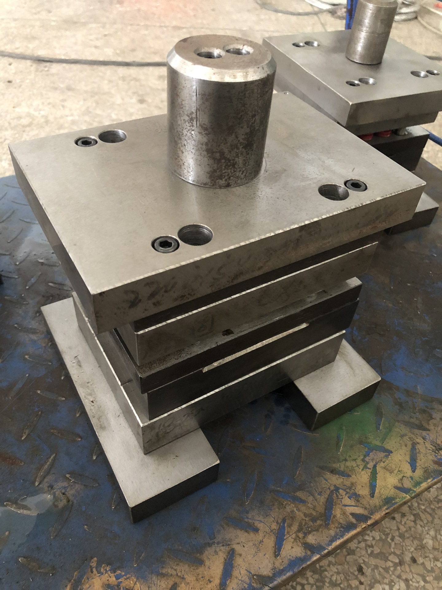 304冲孔模具316落料模具不锈钢门窗冲裁模具高精密冲压模具