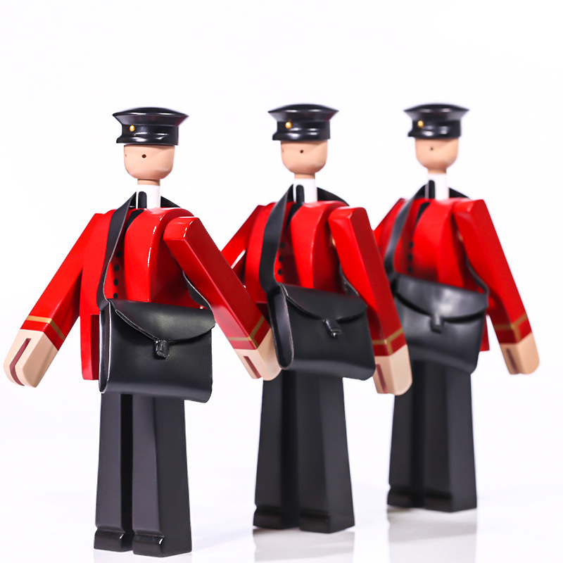 丹麦邮差 木质摆件木质家居创新礼品新款