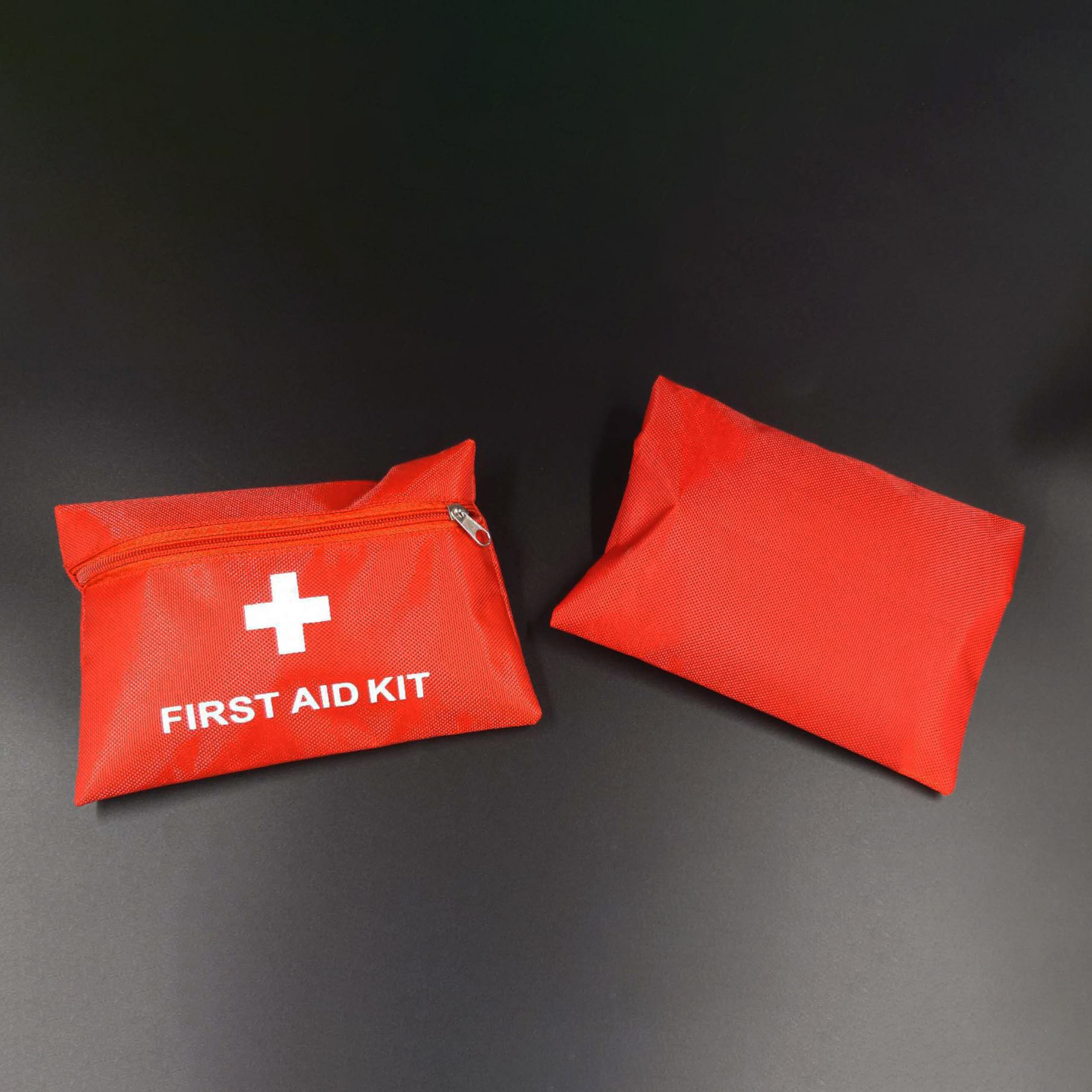 红色急救包现货 first aid kit急救包 急救包可定制 雨伞布急救包