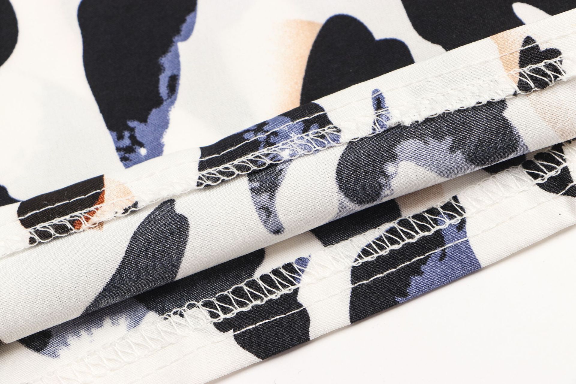 2020亚马逊欧美时尚女装白色豹纹带灯笼袖百搭经典秋冬上衣