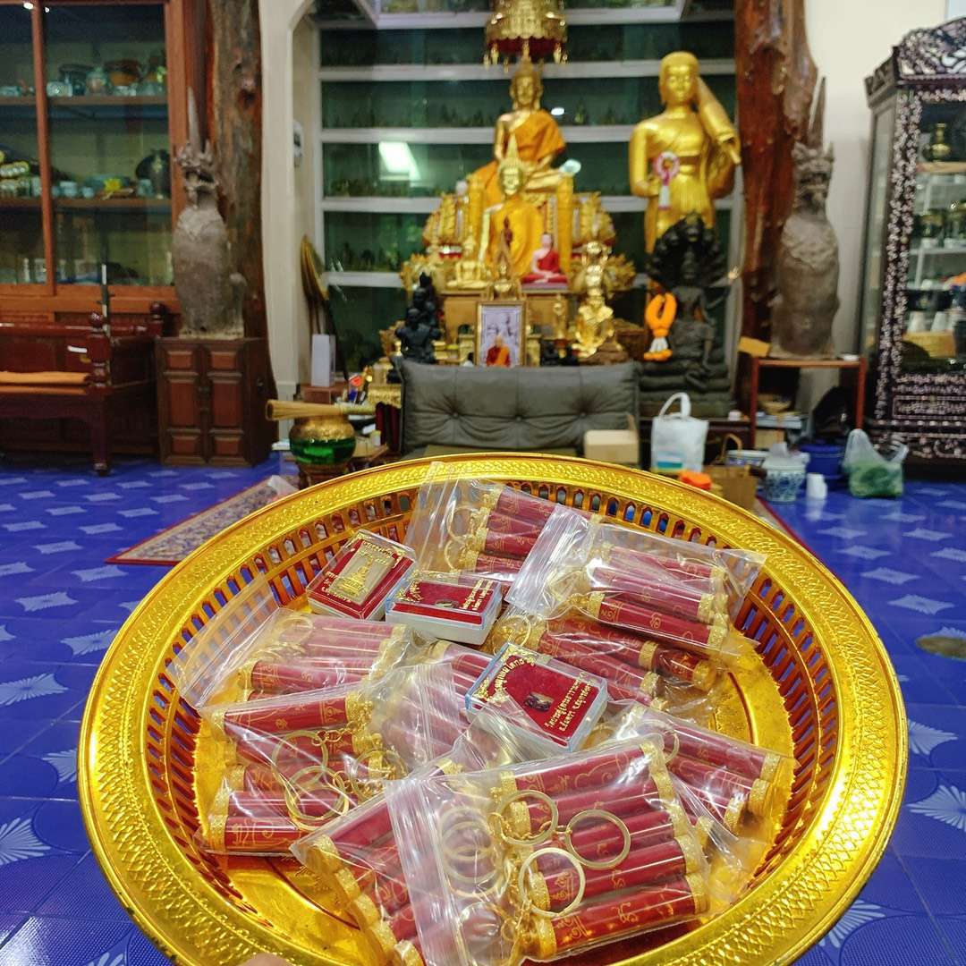 泰国佛牌 龙婆马哈苏拉萨发大财符管 塔固