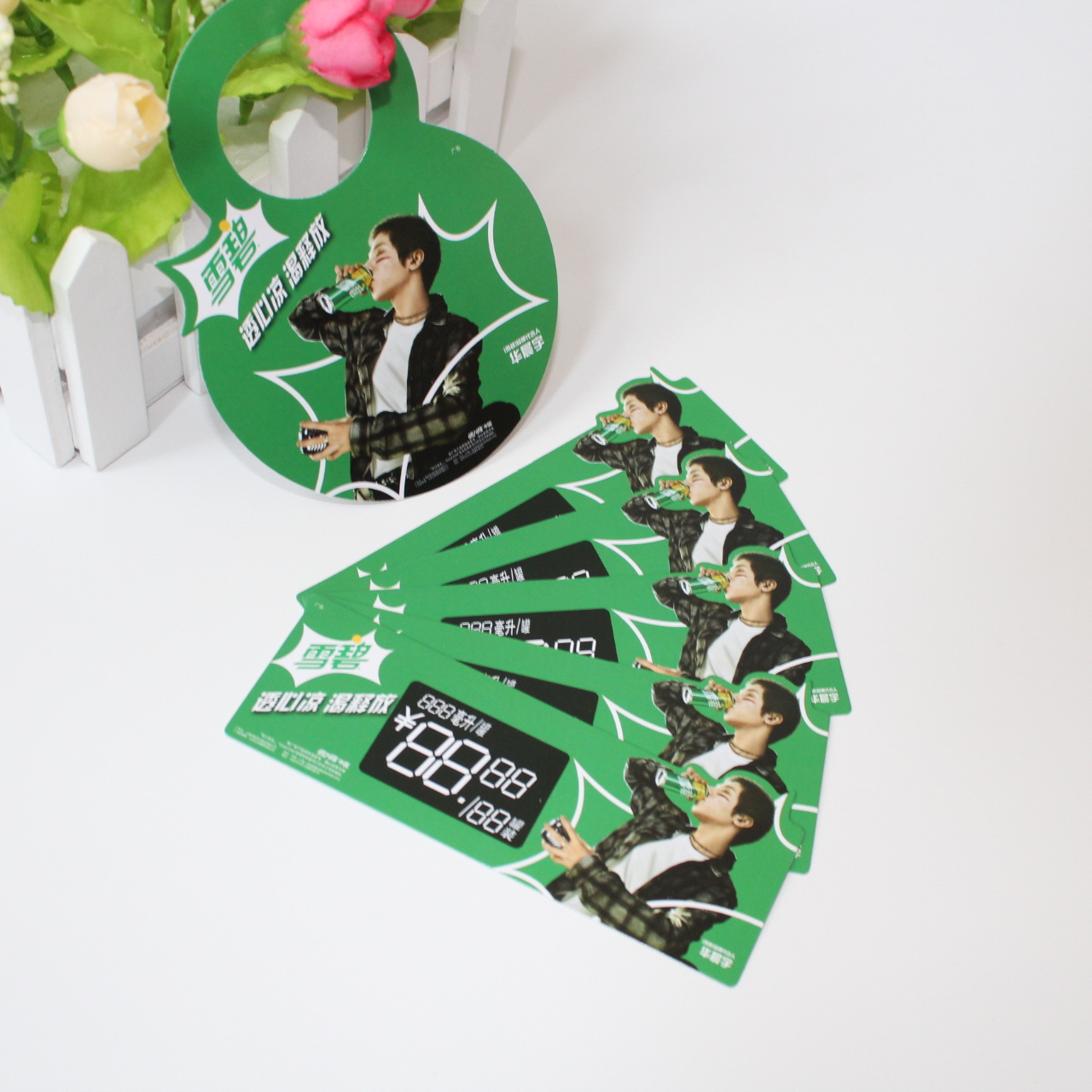 专业定制白卡纸瓶颈签饮料插卡瓶口标签挂牌厂家定做瓶颈价格牌