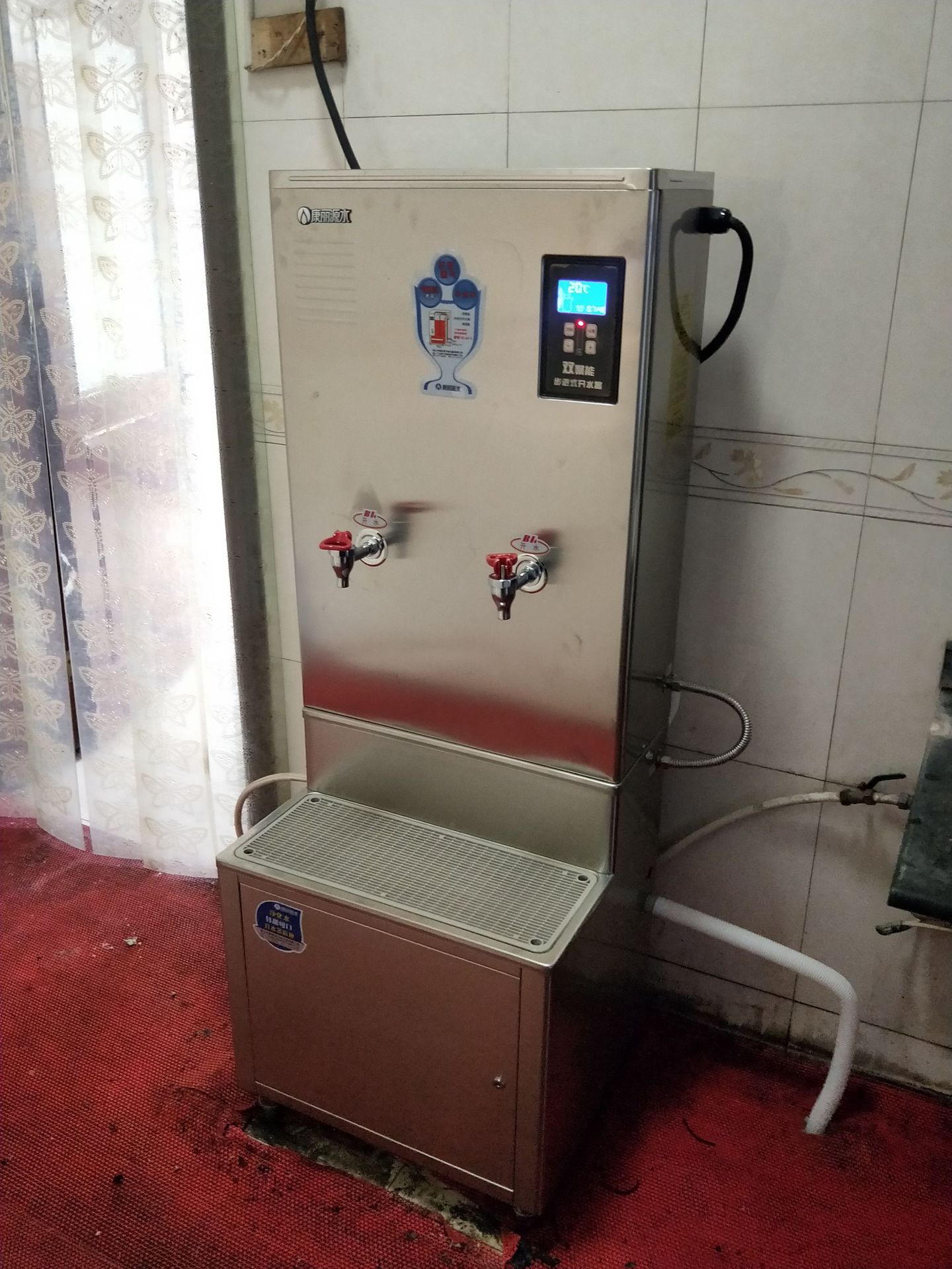 80人使用的步进式开水器 家用商用步进式开水器 不锈钢电热开水机