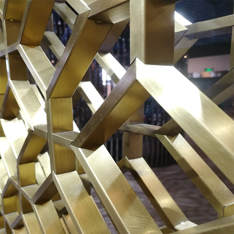 怎么区分不锈钢屏风工艺中的点焊与满焊?