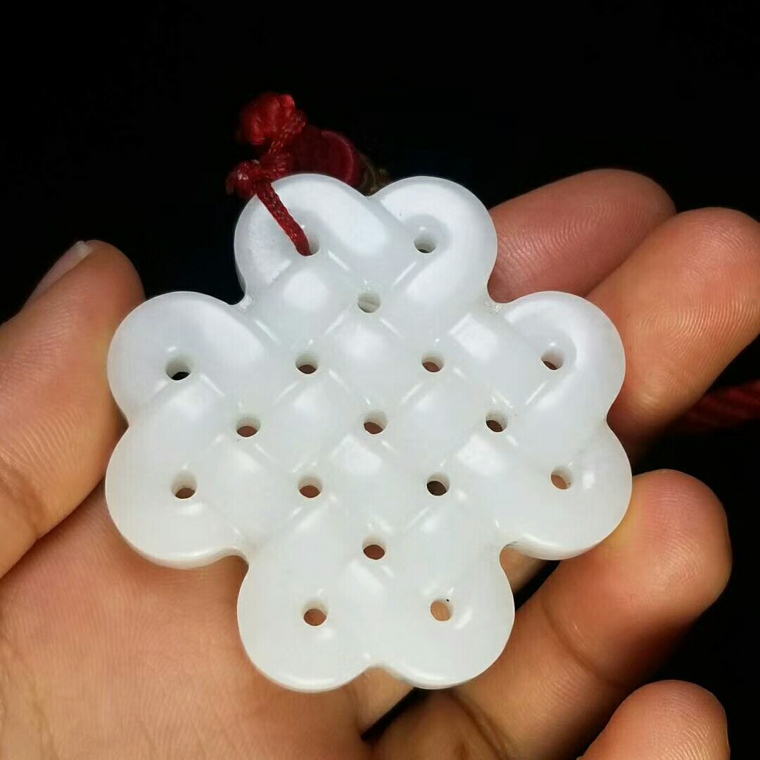 新疆和田玉配饰工艺品中国结挂件和田玉毛衣链首饰厂家一件代发