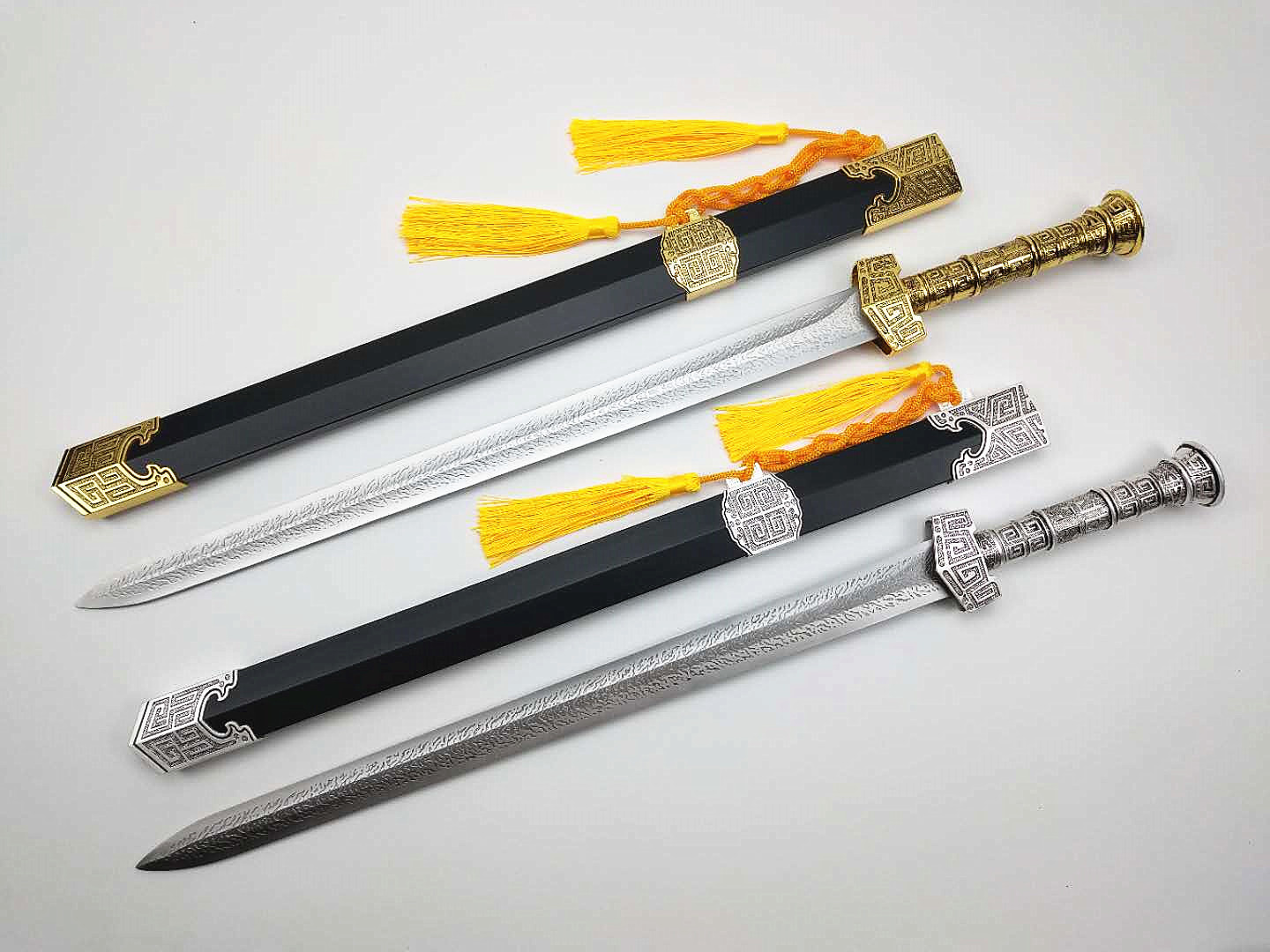 产品包装:纸盒装具材质:锌合金剑鞘材质:金属鞘剑身材质:不锈钢 未